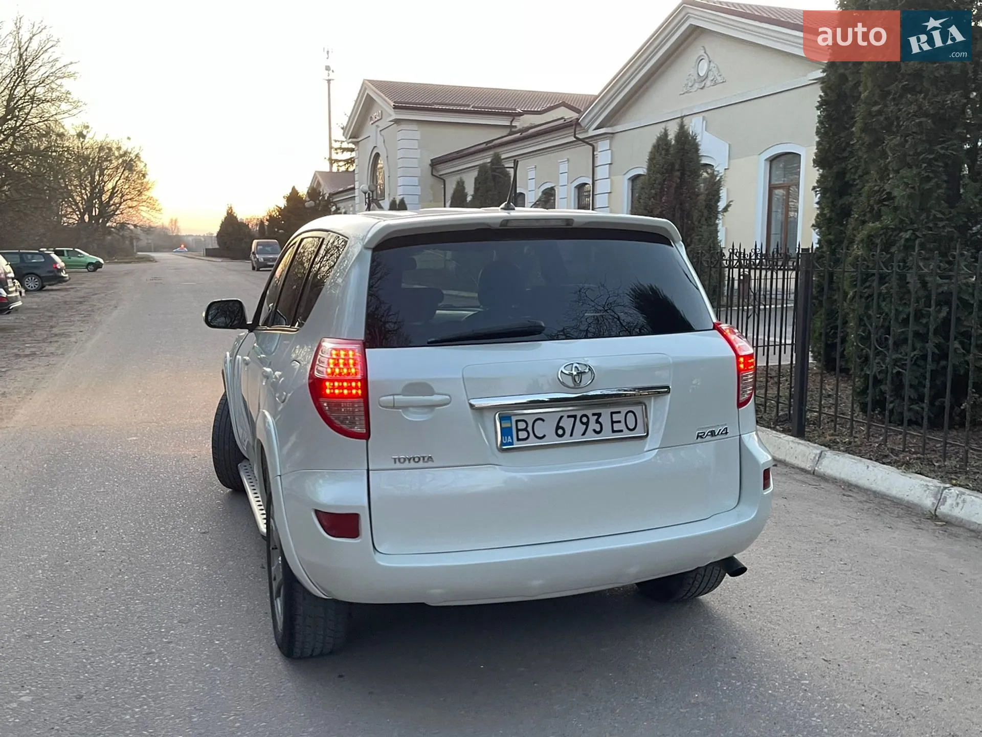 2010 Toyota RAV 4 - мініатюра 39