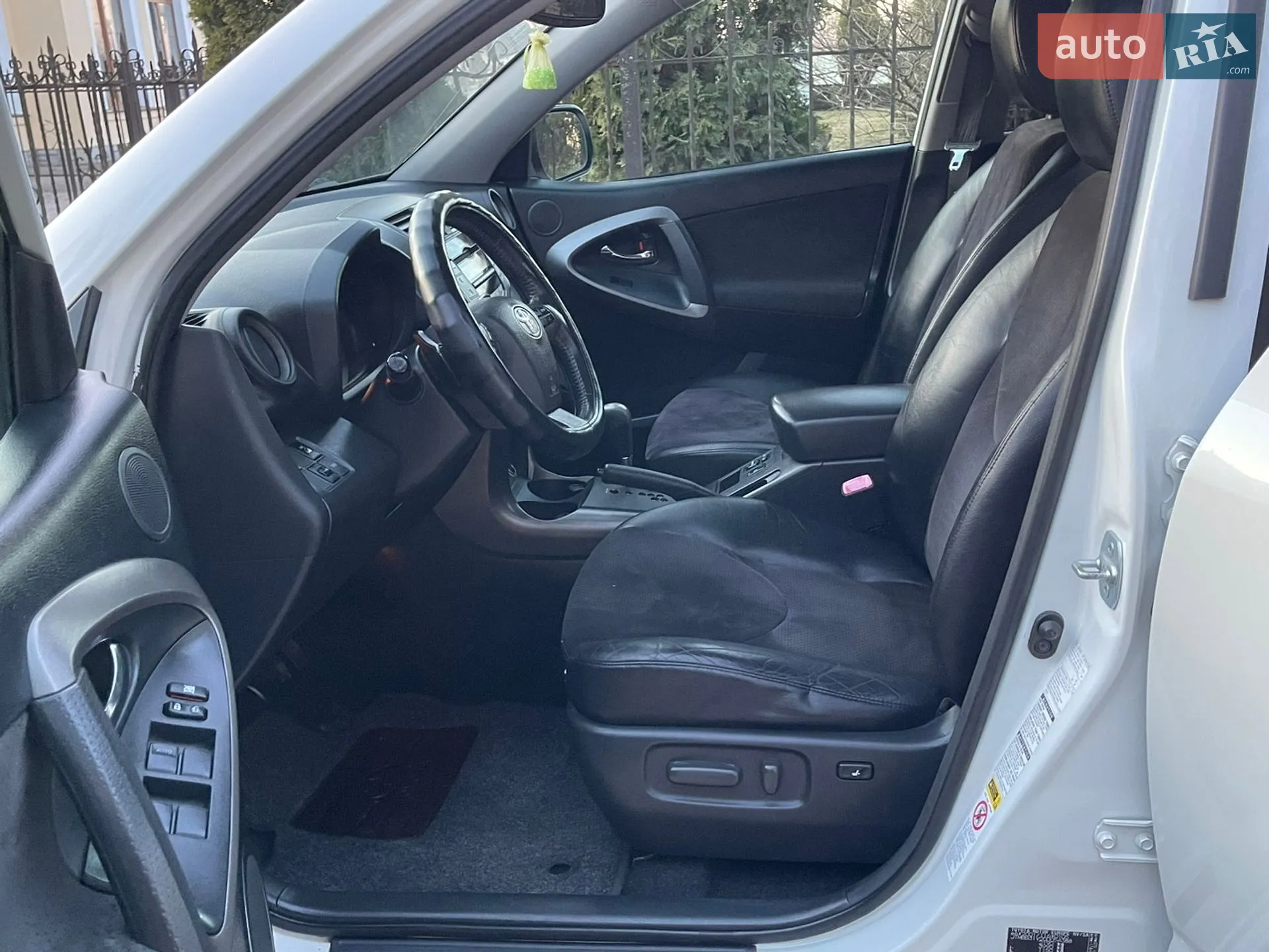 2010 Toyota RAV 4 - мініатюра 47