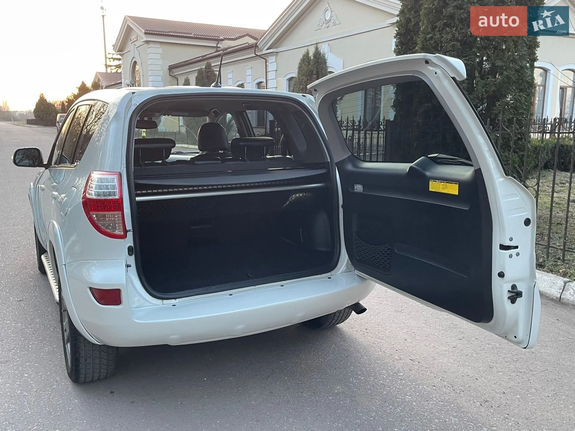 2010 Toyota RAV 4 - мініатюра 59