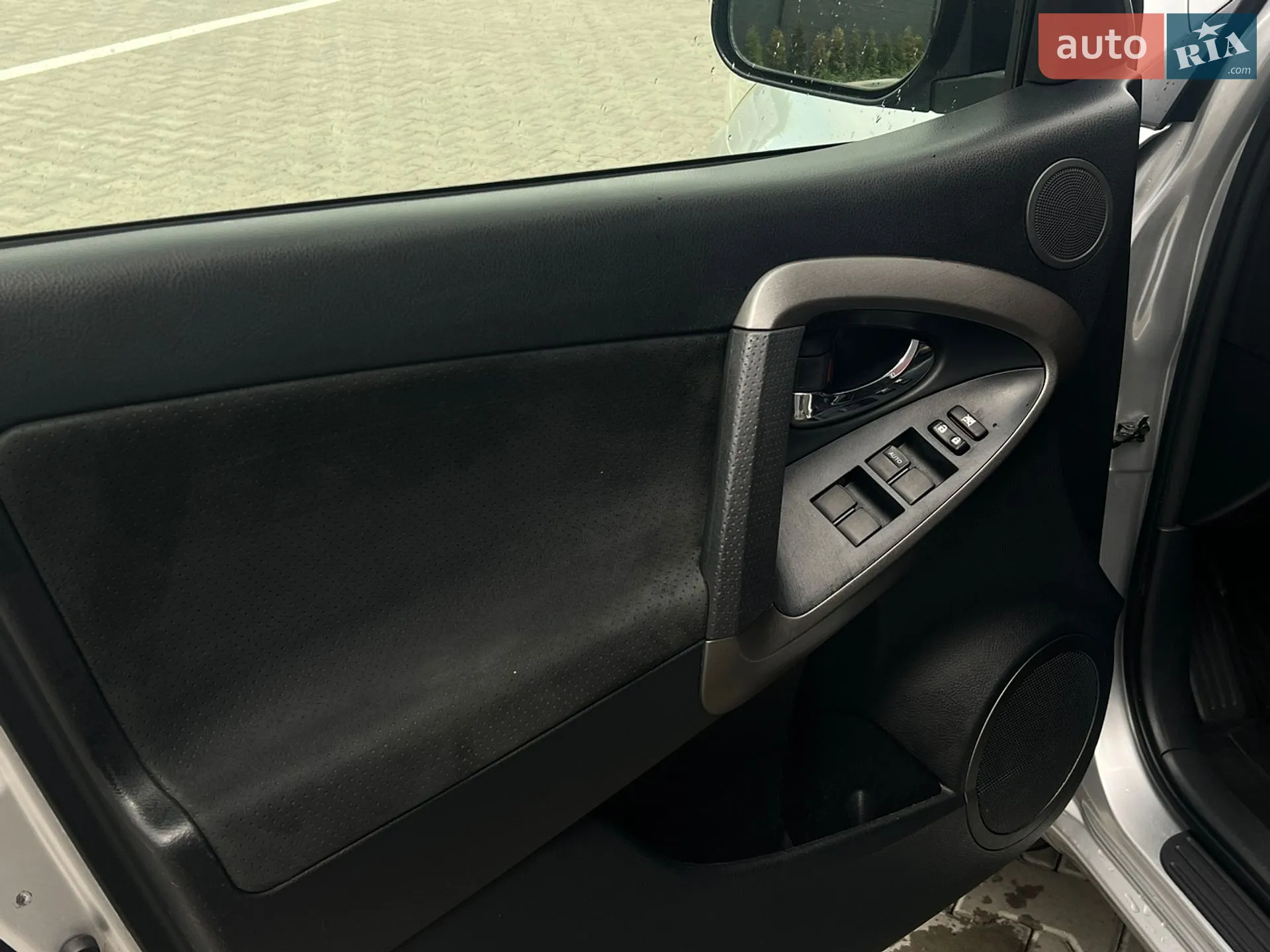 2011 Toyota RAV 4 - мініатюра 13