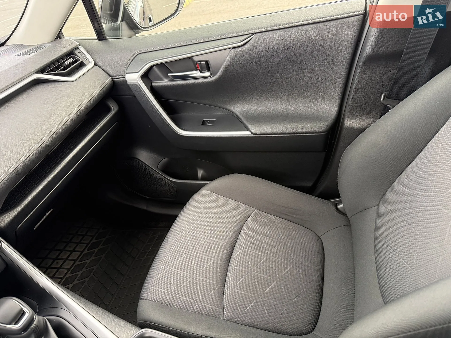 2019 Toyota RAV 4 - мініатюра 14