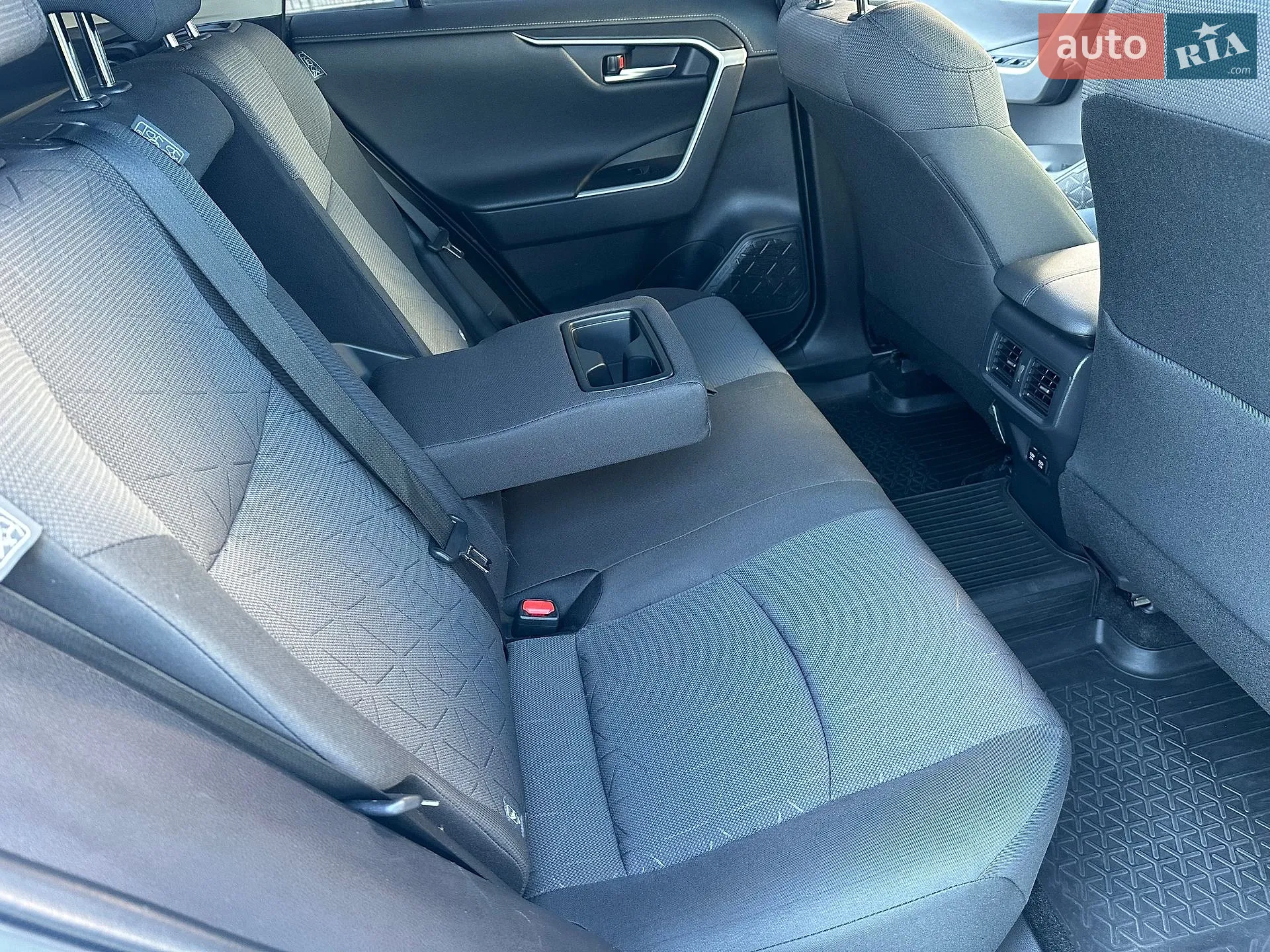2019 Toyota RAV 4 - мініатюра 28