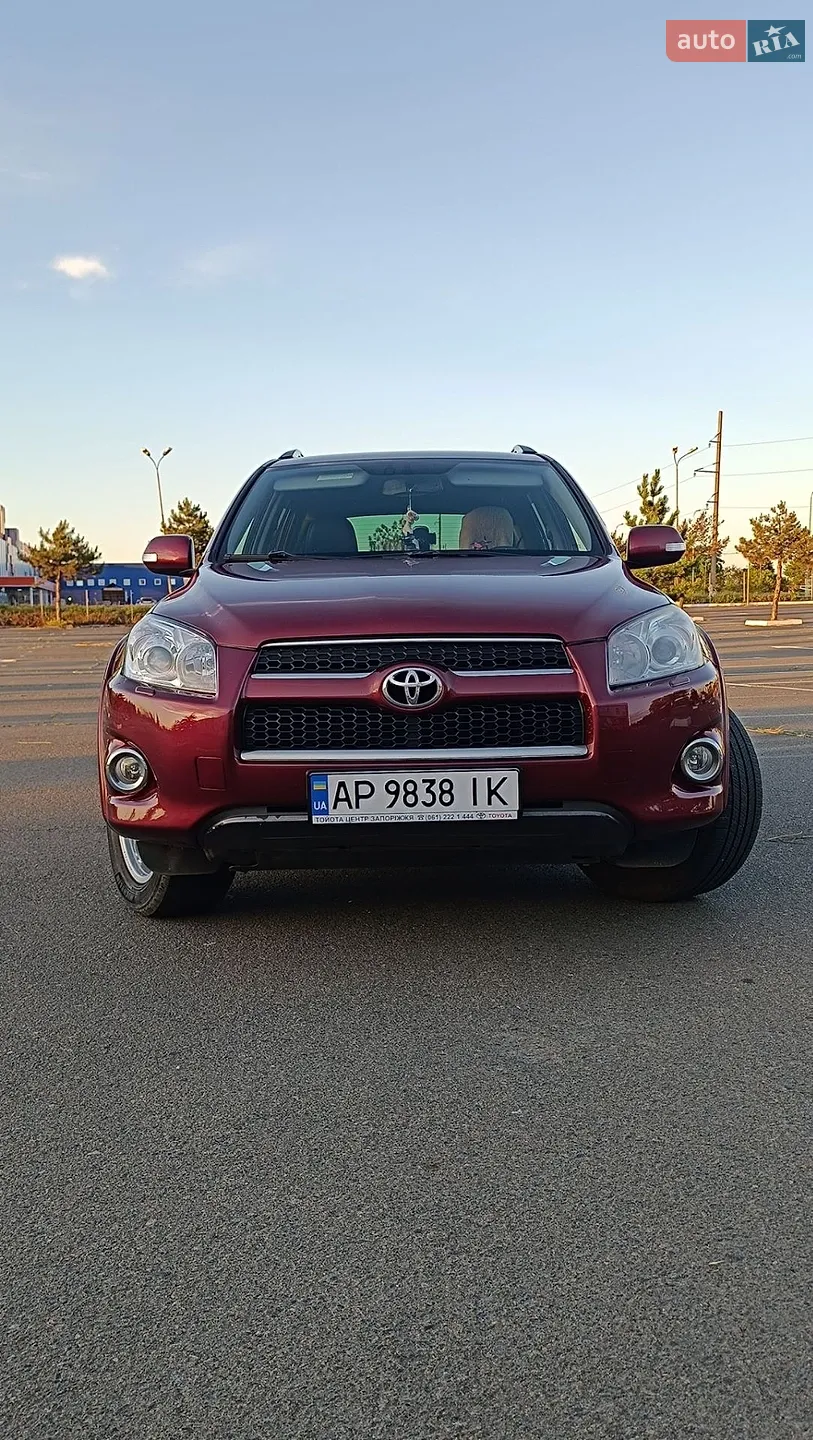 2010 Toyota RAV 4 - мініатюра 2