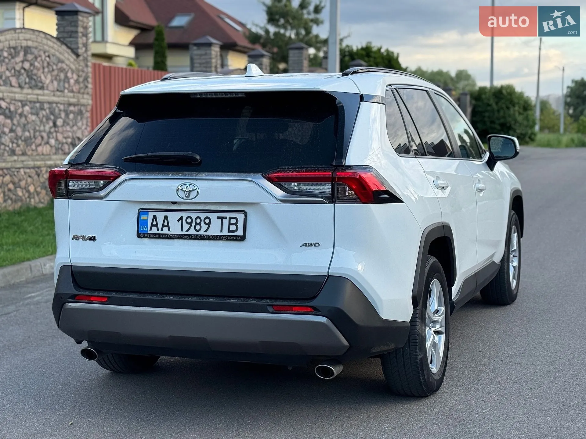 2019 Toyota RAV 4 - мініатюра 8