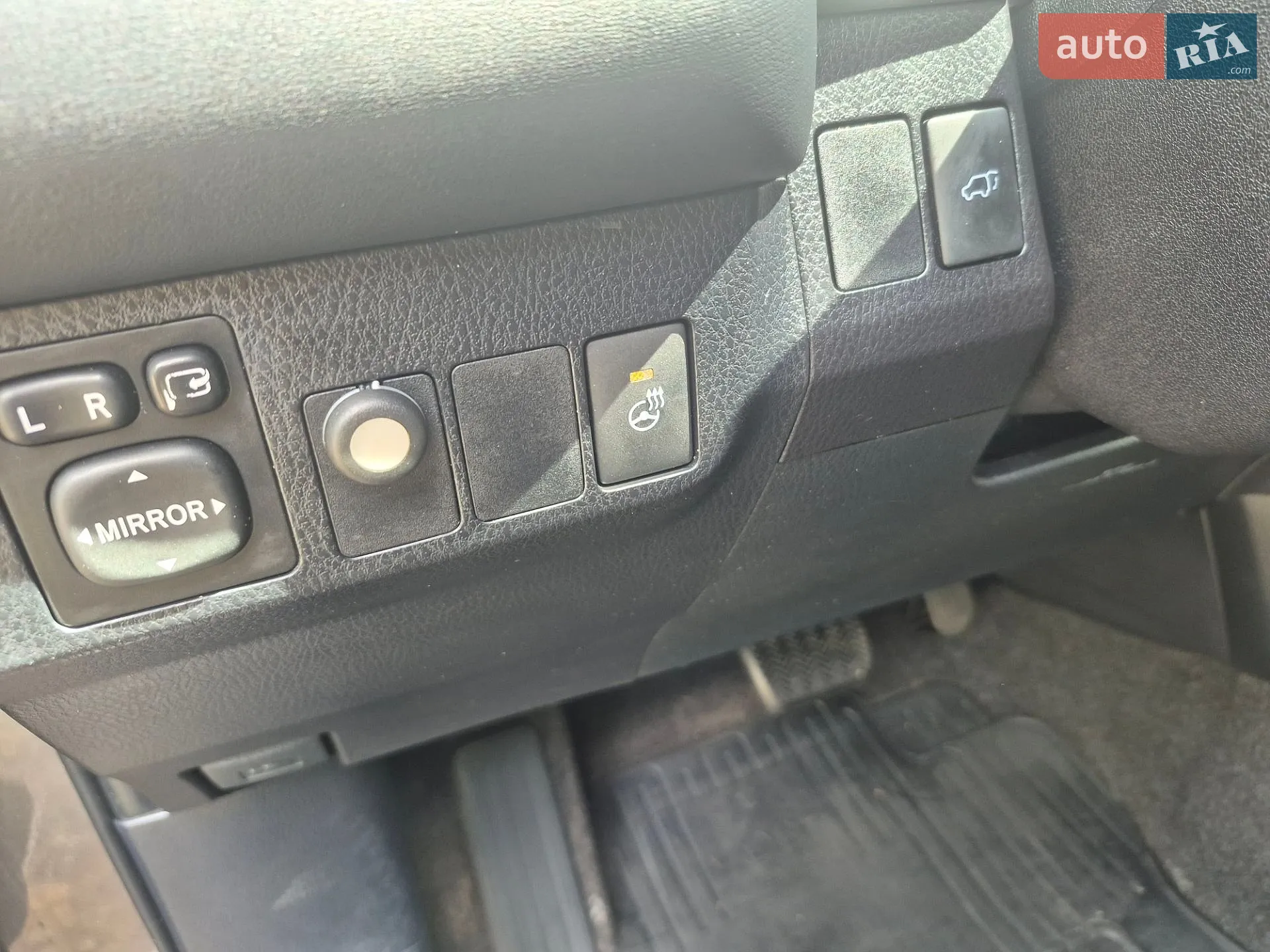 2016 Toyota RAV 4 - мініатюра 18