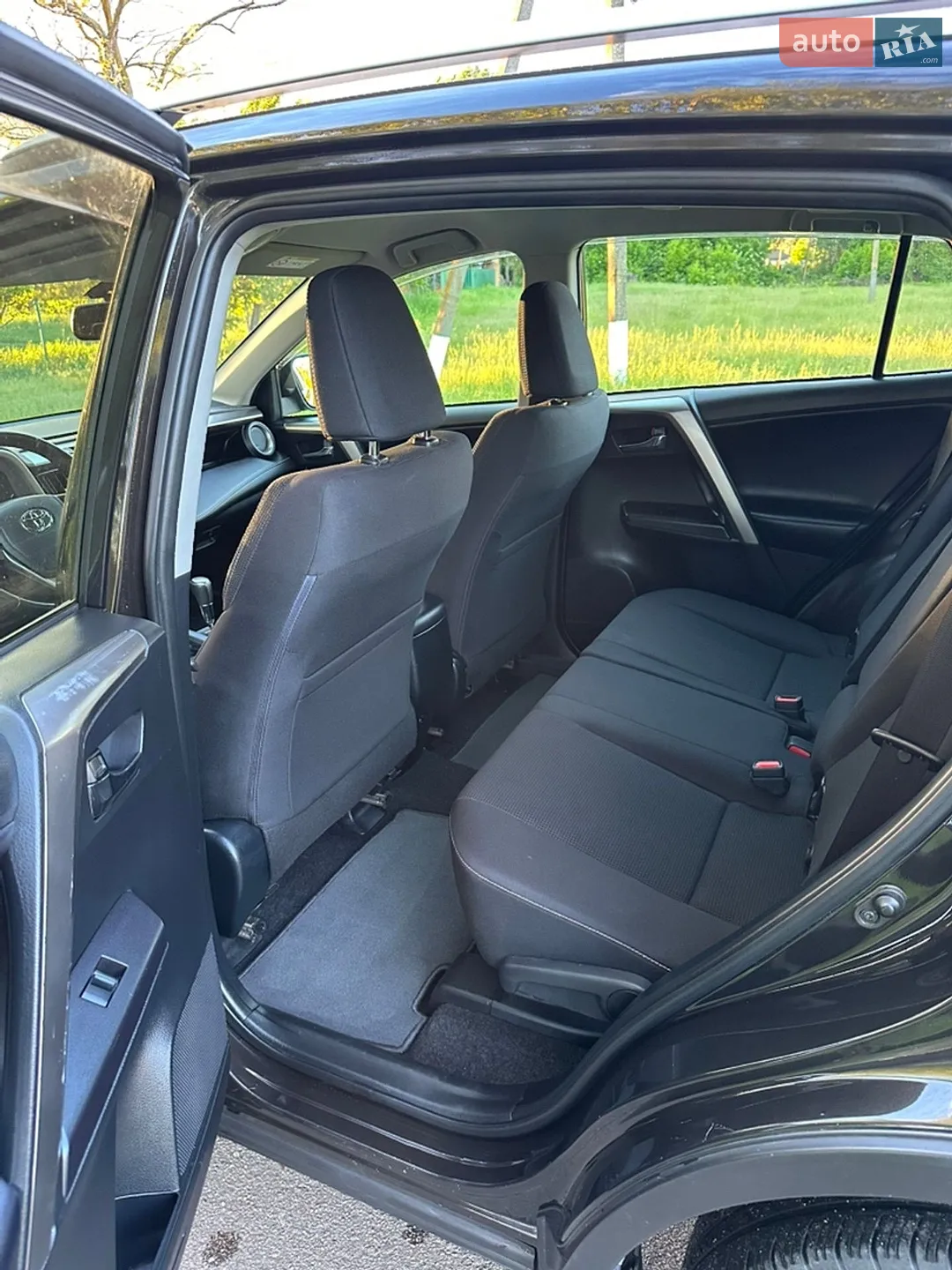 2018 Toyota RAV 4 - мініатюра 11