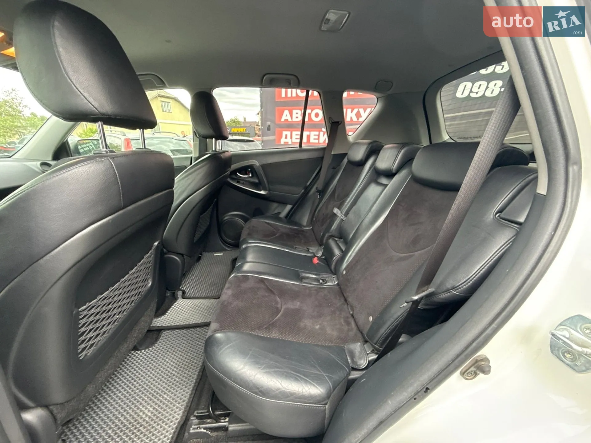 2011 Toyota RAV 4 - мініатюра 11