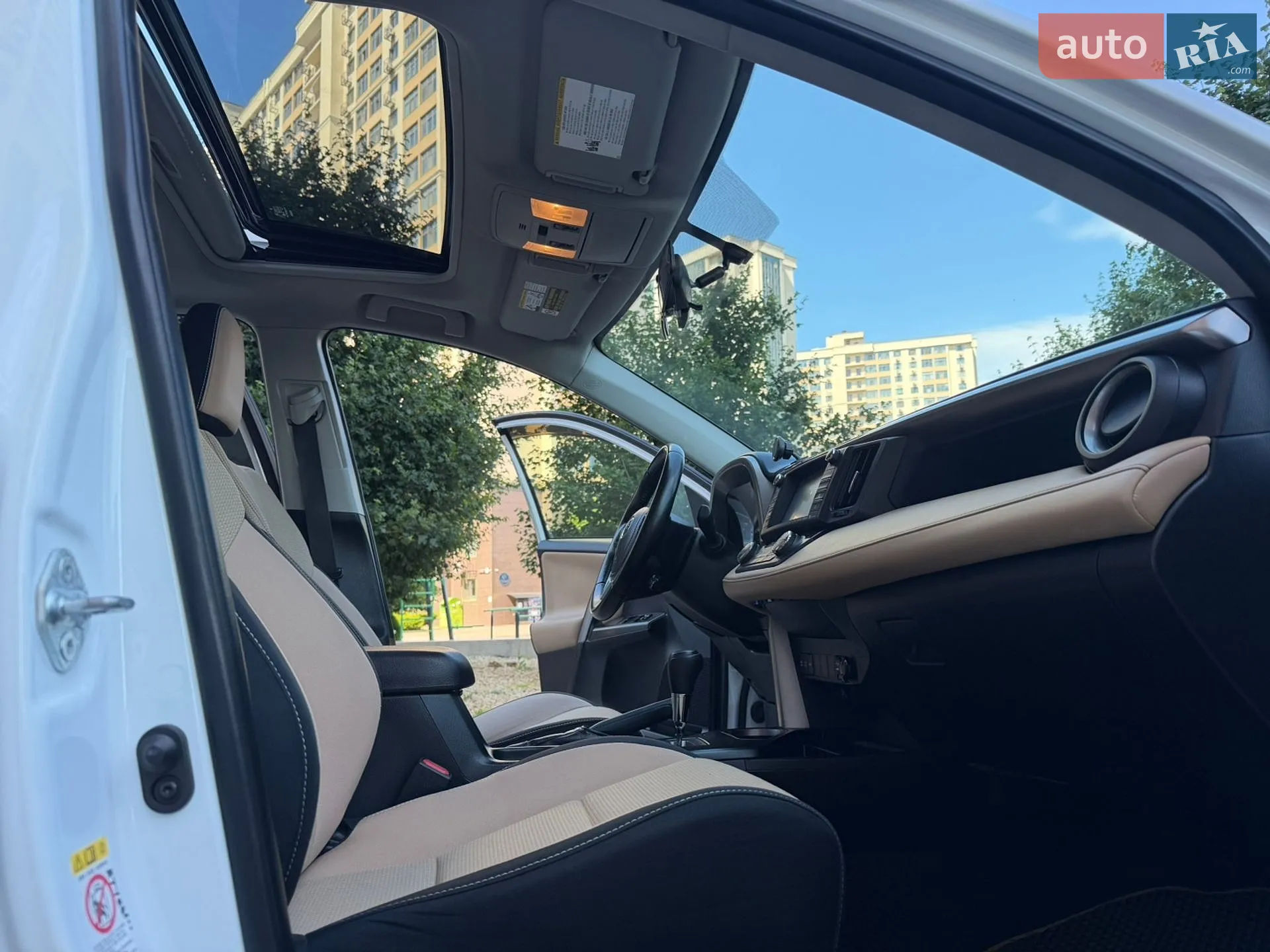 2016 Toyota RAV 4 - мініатюра 46