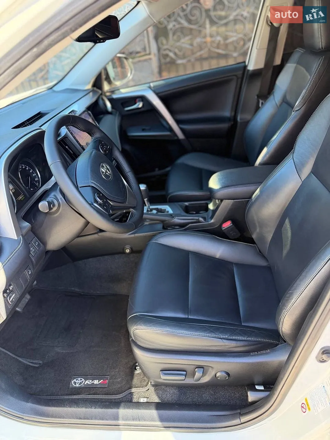 2016 Toyota RAV 4 - мініатюра 15