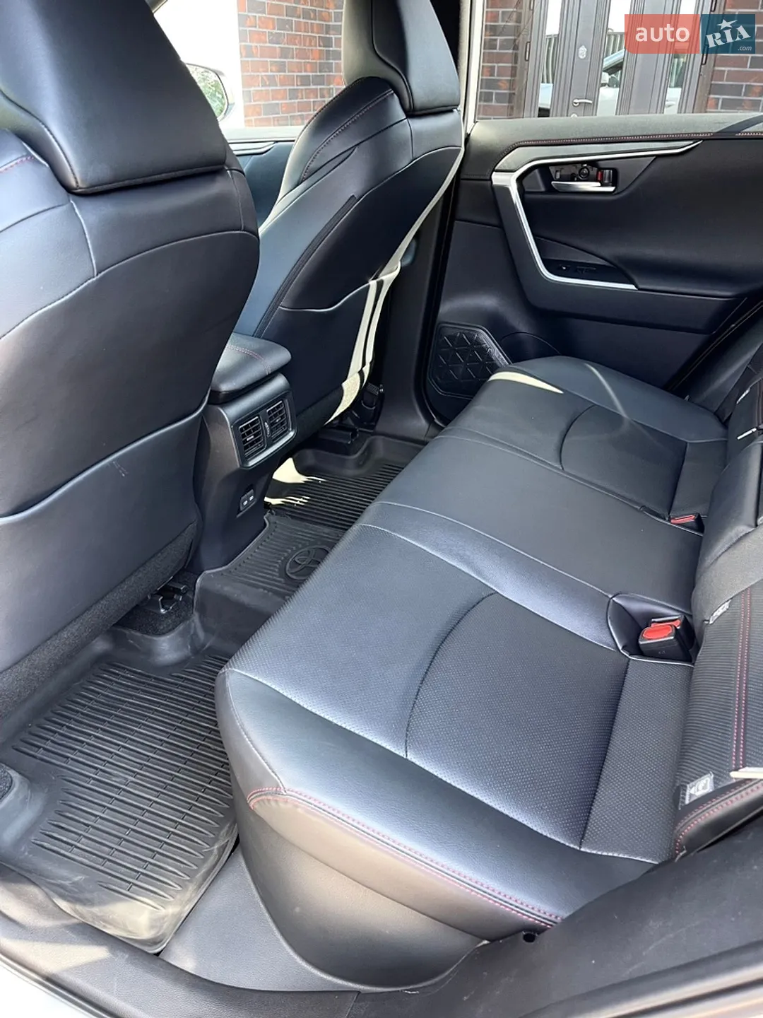 2022 Toyota RAV 4 - мініатюра 16