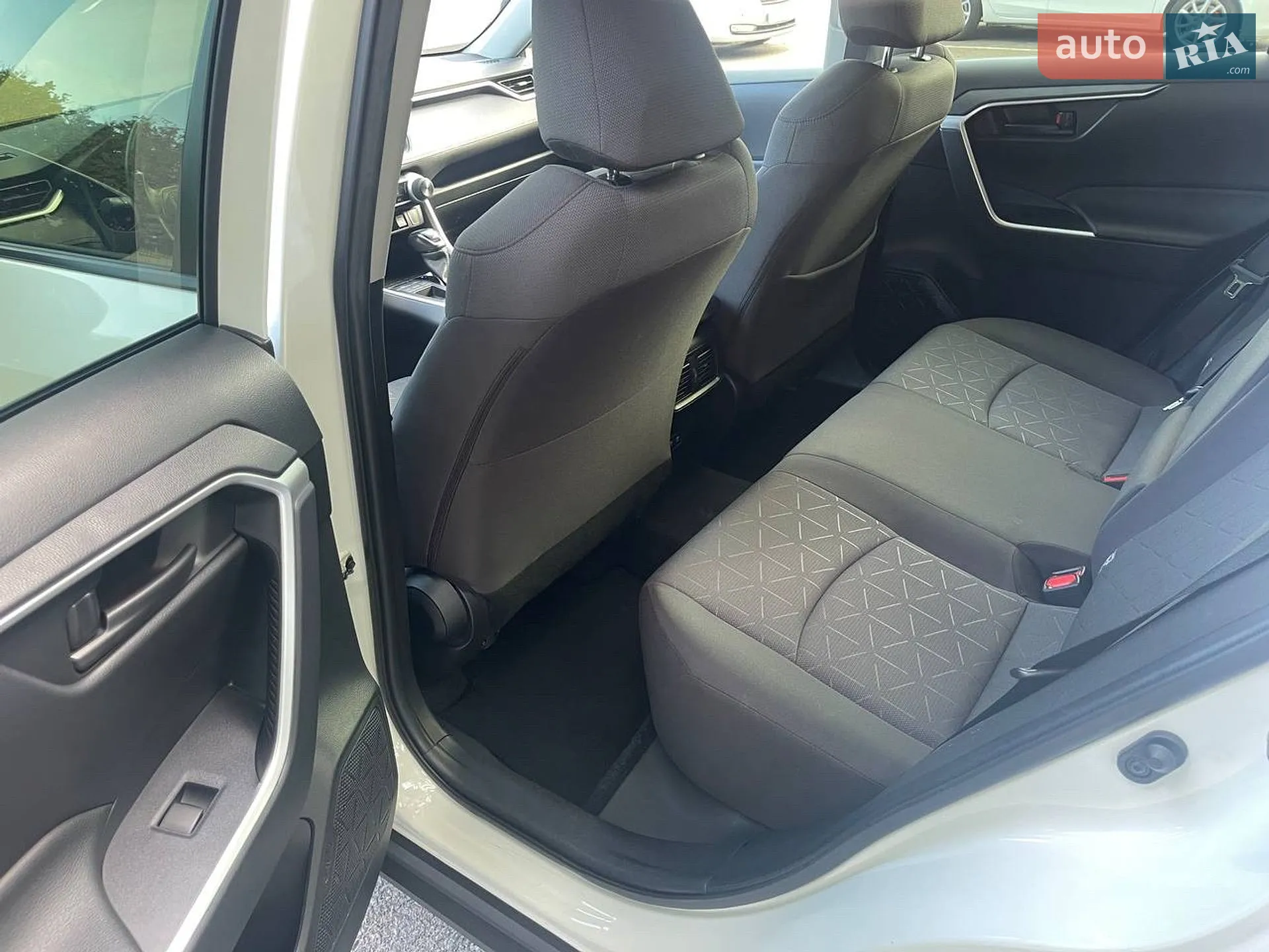 2021 Toyota RAV 4 - мініатюра 17