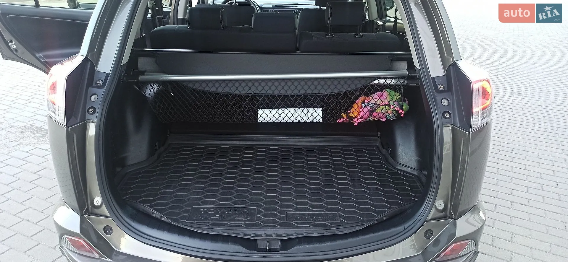 2017 Toyota RAV 4 - мініатюра 12