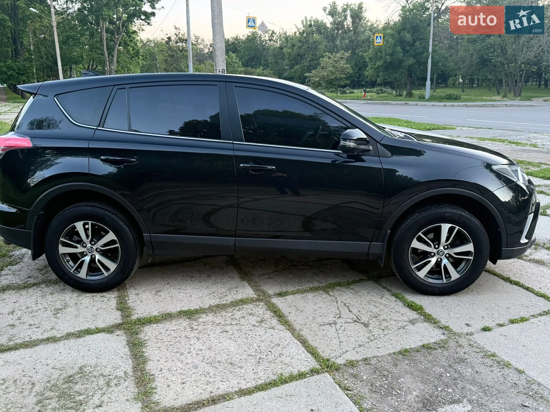 2017 Toyota RAV 4 - мініатюра 7