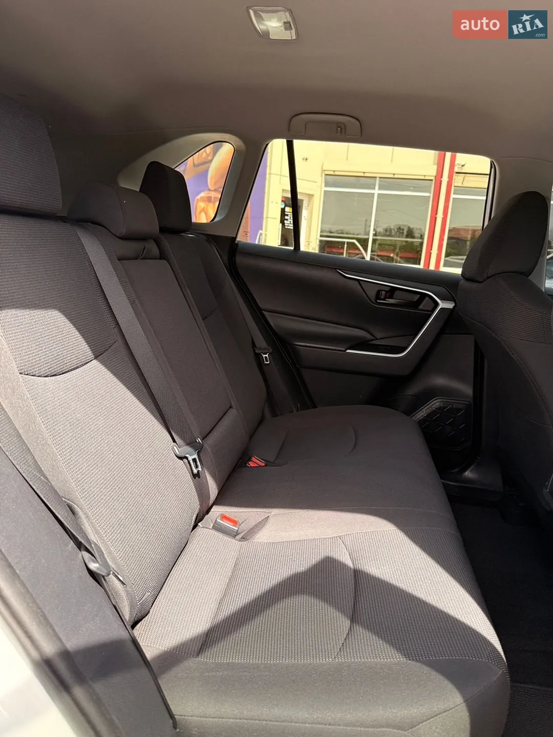 2019 Toyota RAV 4 - мініатюра 12