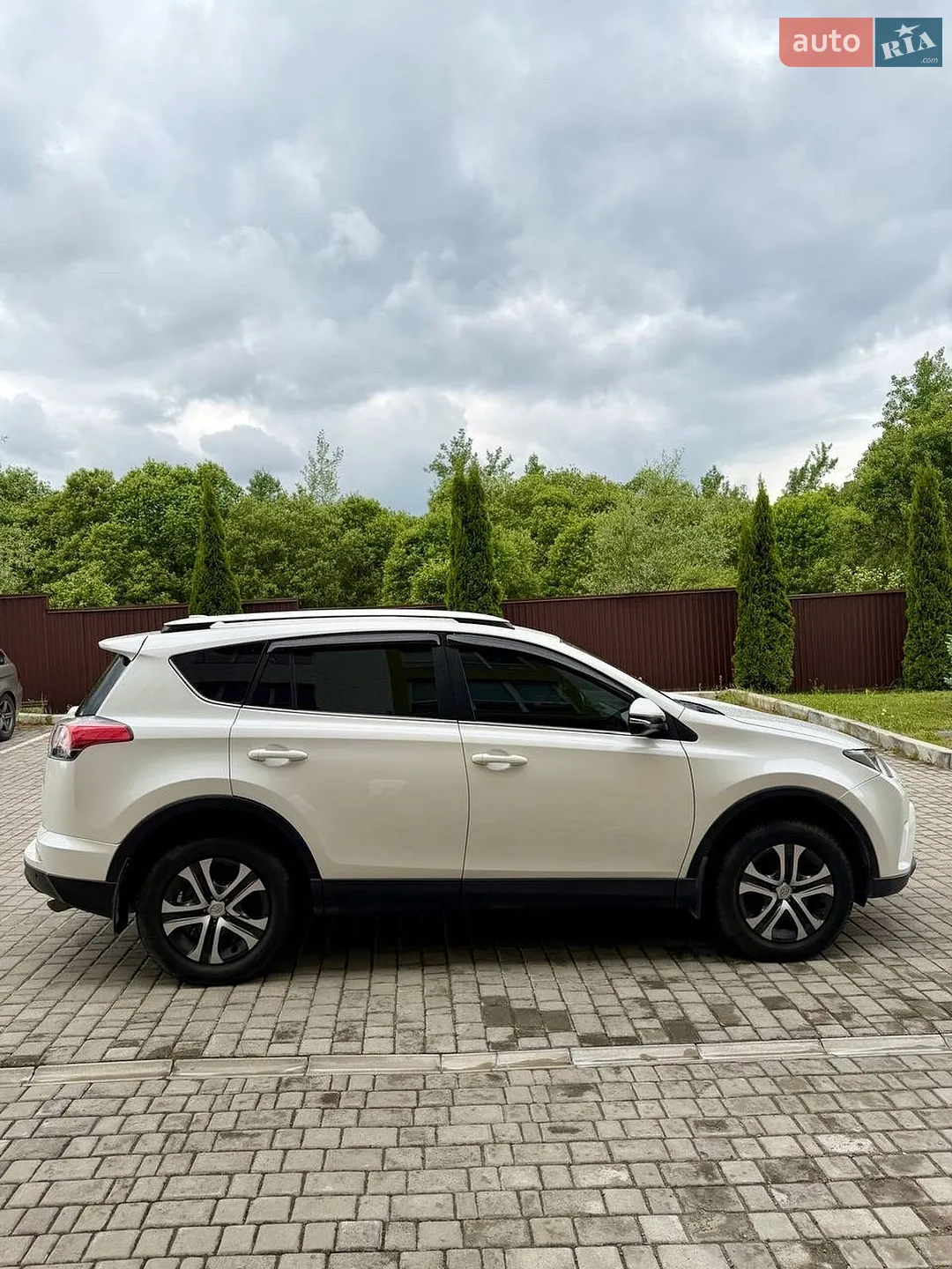 2017 Toyota RAV 4 - мініатюра 3