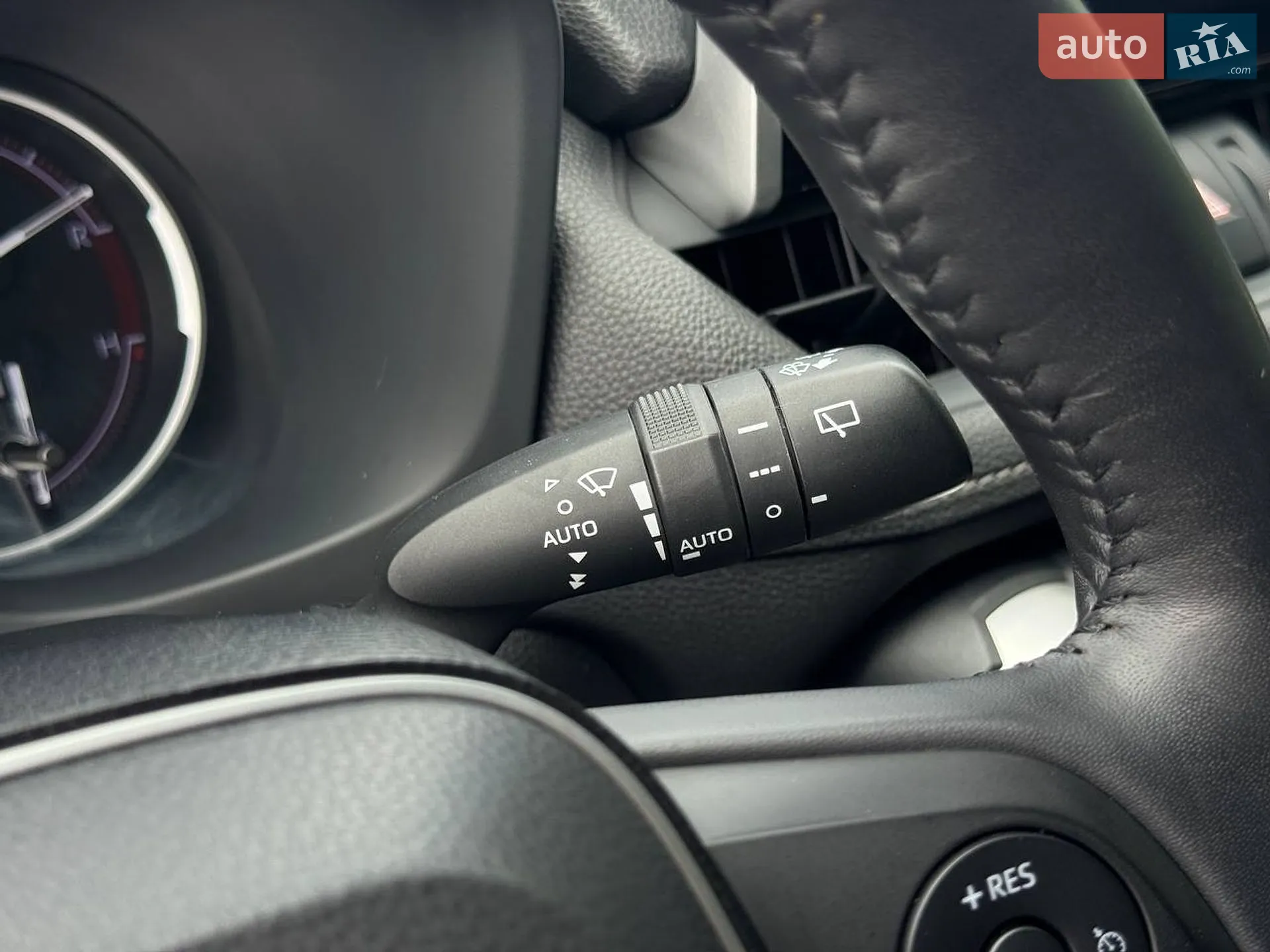 2019 Toyota RAV 4 - мініатюра 33