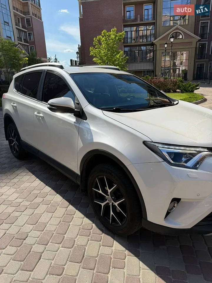 2016 Toyota RAV 4 - мініатюра 18