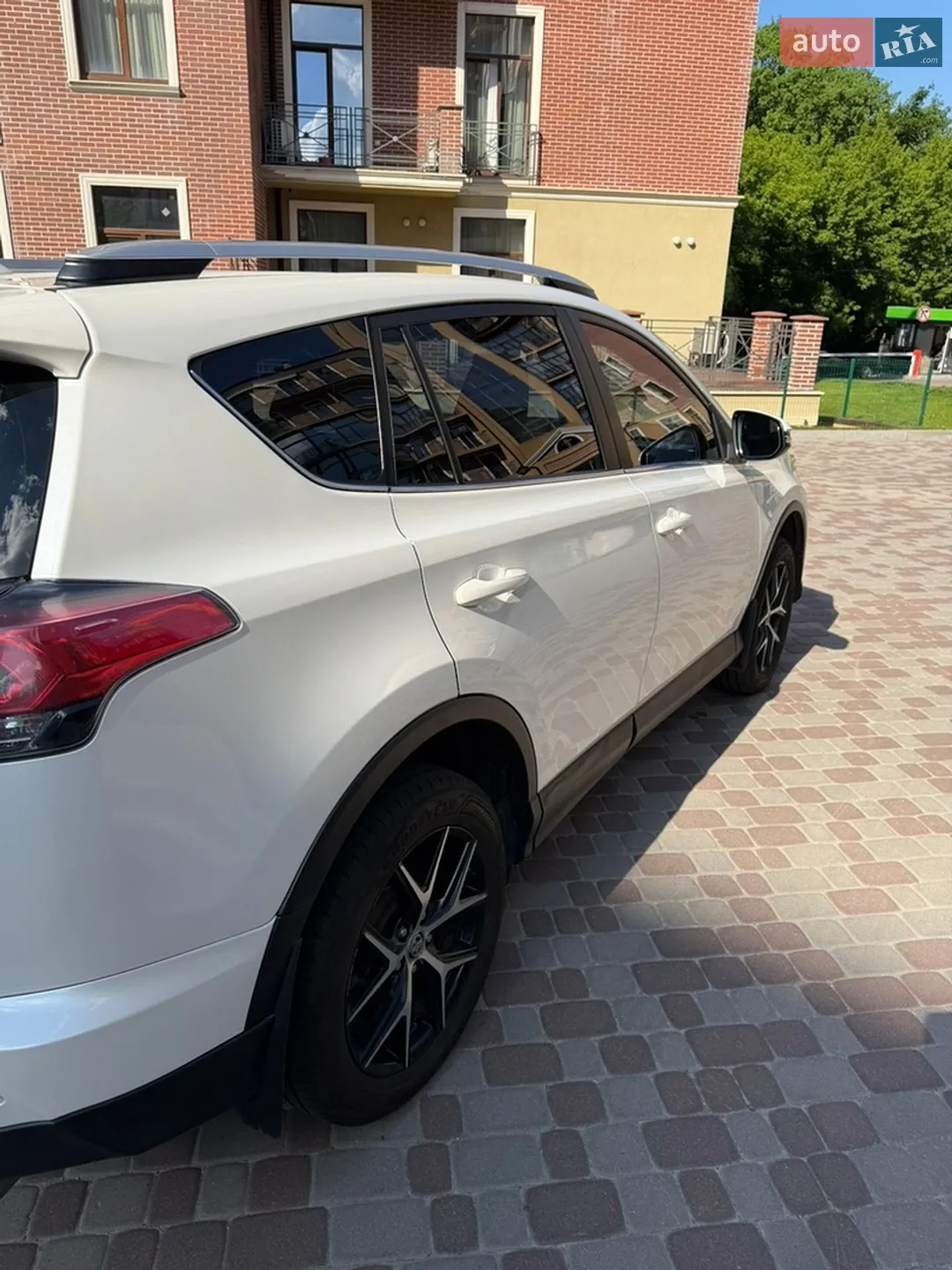 2016 Toyota RAV 4 - мініатюра 4