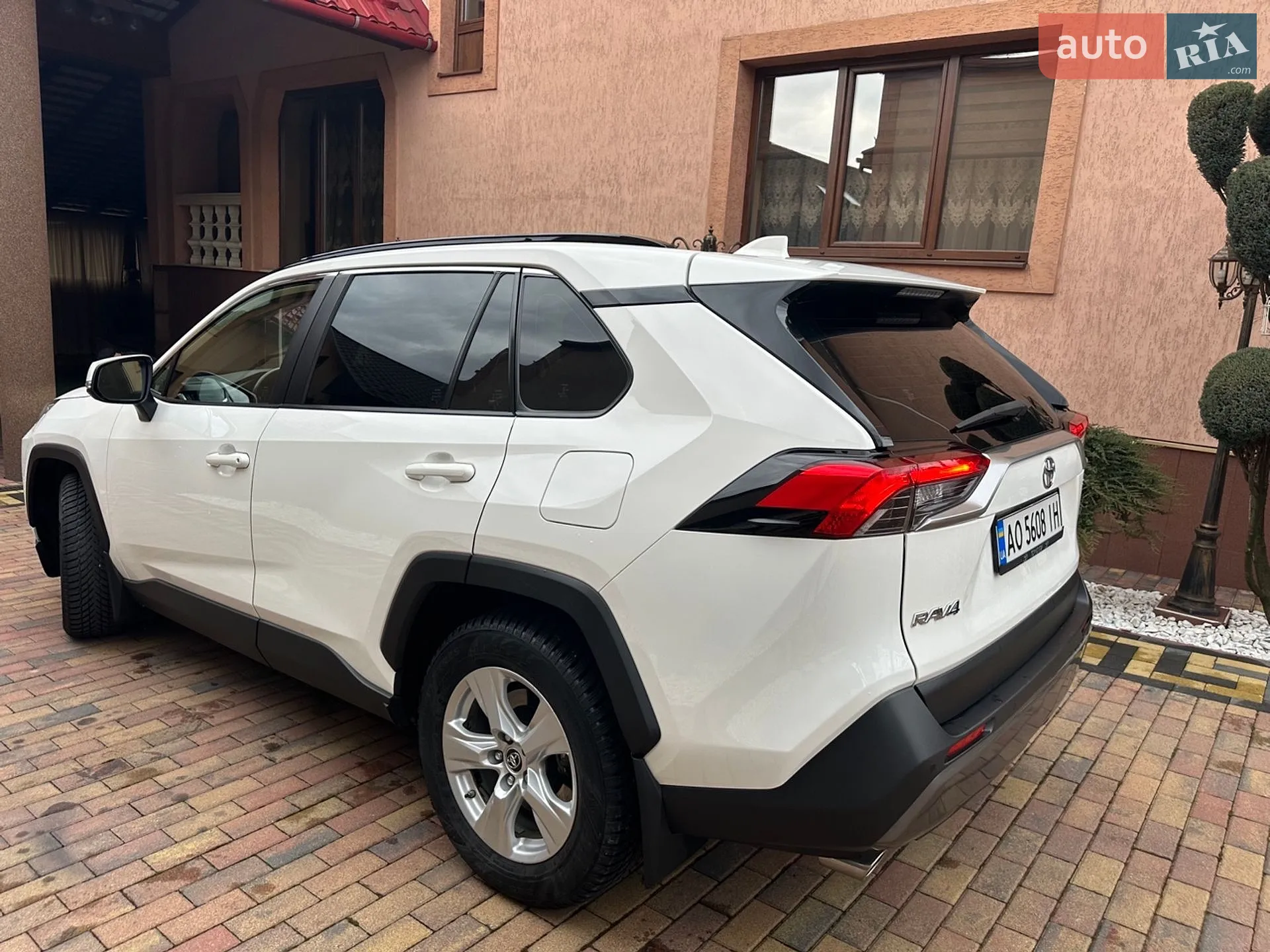 2019 Toyota RAV 4 - мініатюра 9