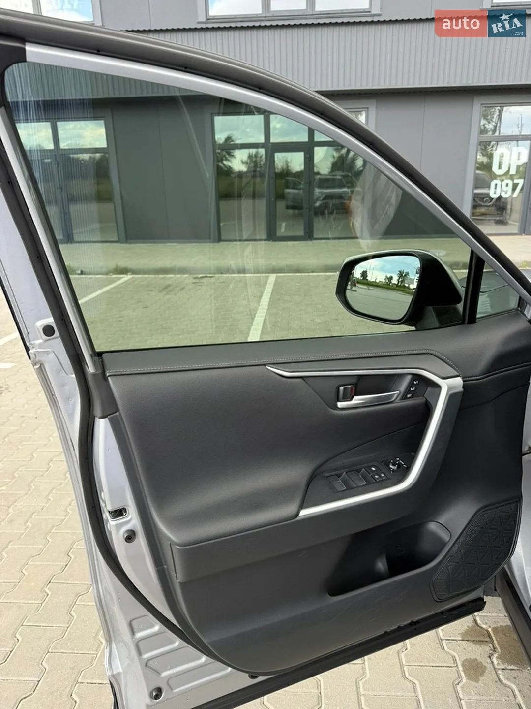 2019 Toyota RAV 4 - мініатюра 18
