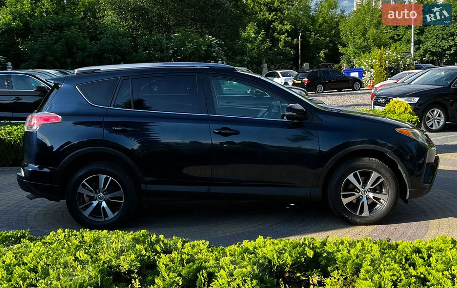 2016 Toyota RAV 4 - мініатюра 8