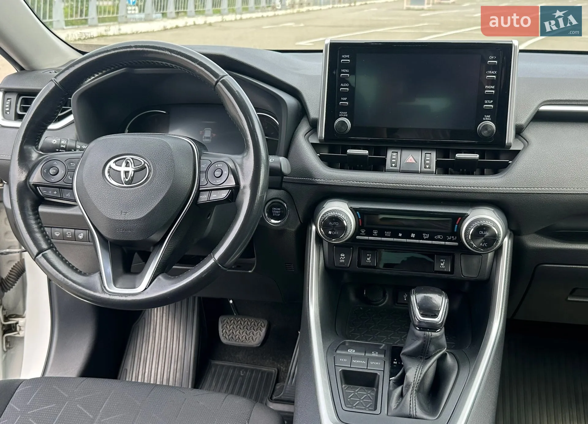 2020 Toyota RAV 4 - мініатюра 6