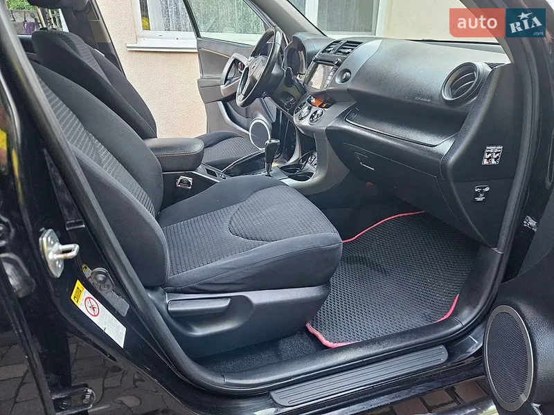 Toyota RAV4 2007 VIN JTMBH31V705043265 фото оголошення 17 з 92
