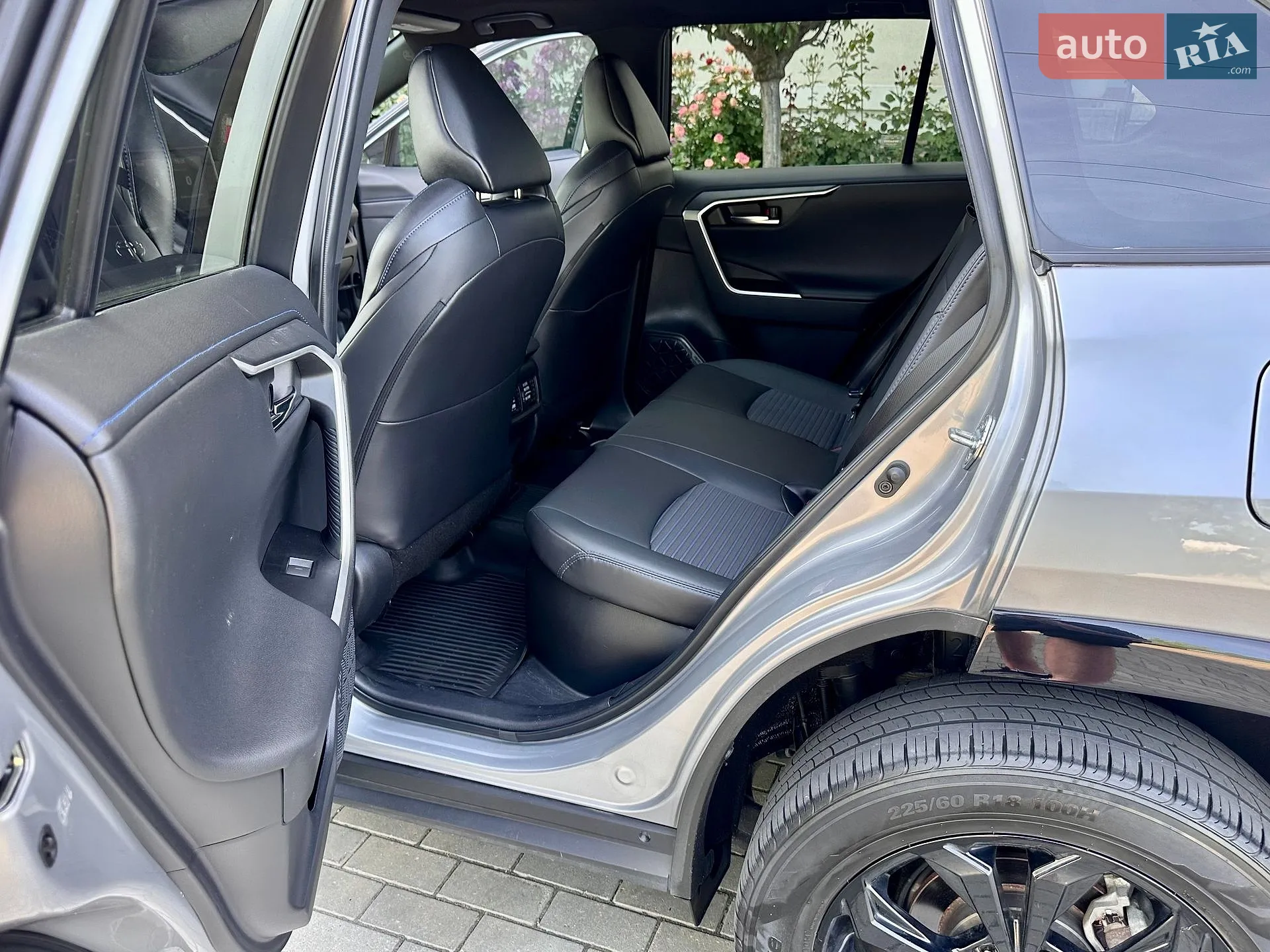 2021 Toyota RAV 4 - мініатюра 29