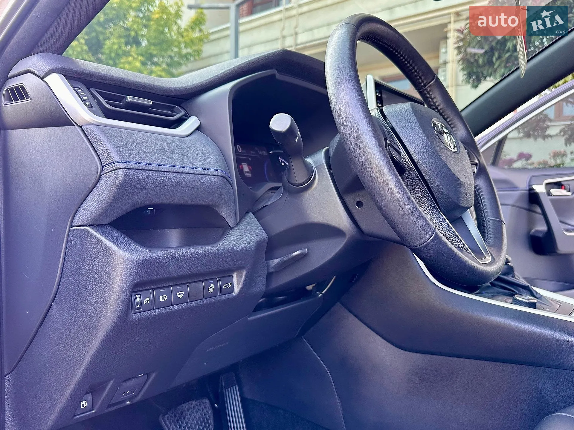 2021 Toyota RAV 4 - мініатюра 28