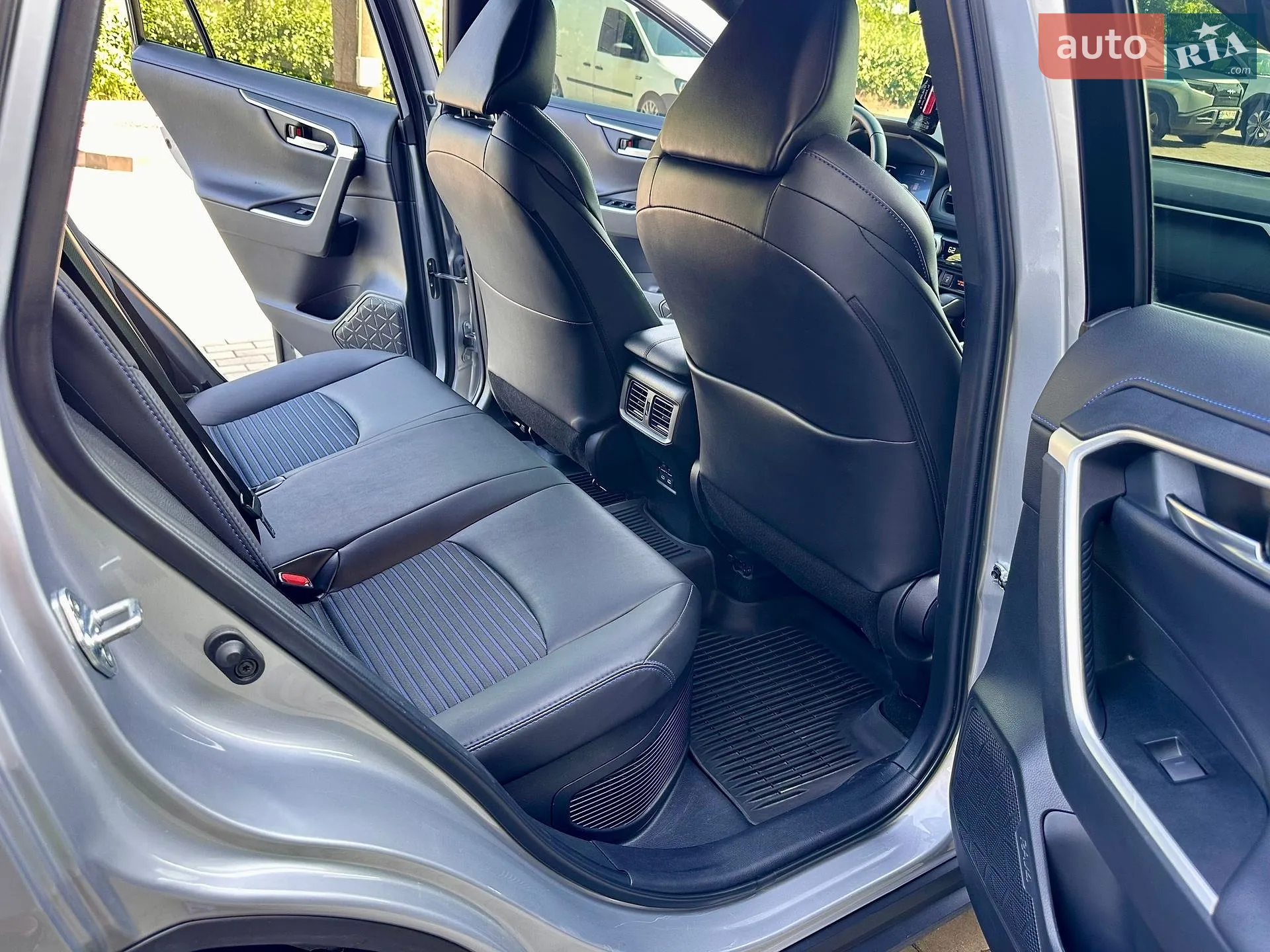 2021 Toyota RAV 4 - мініатюра 32