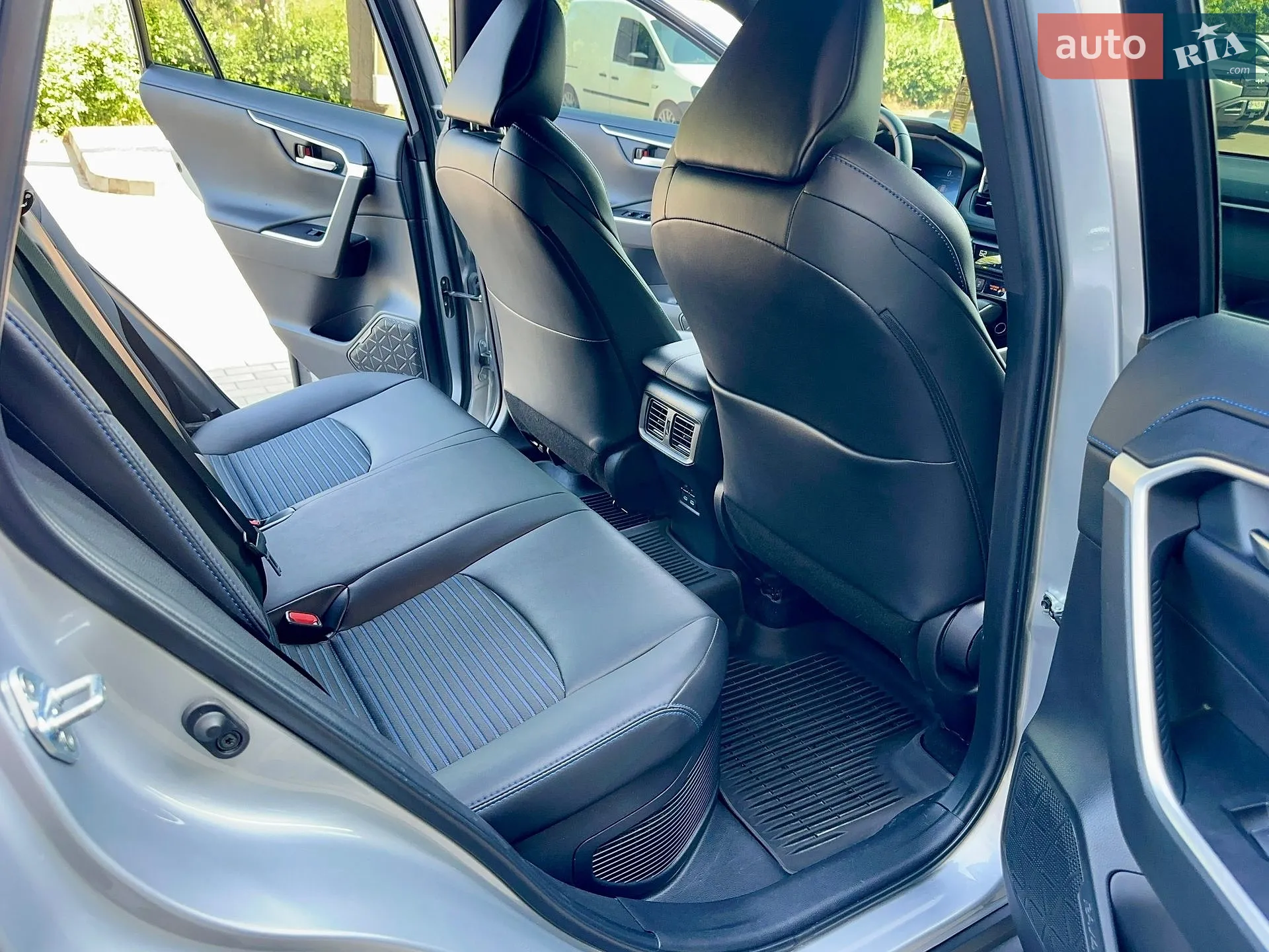 2021 Toyota RAV 4 - мініатюра 33