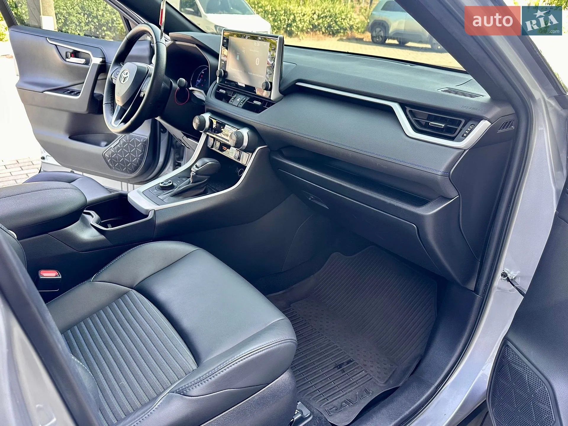 2021 Toyota RAV 4 - мініатюра 36