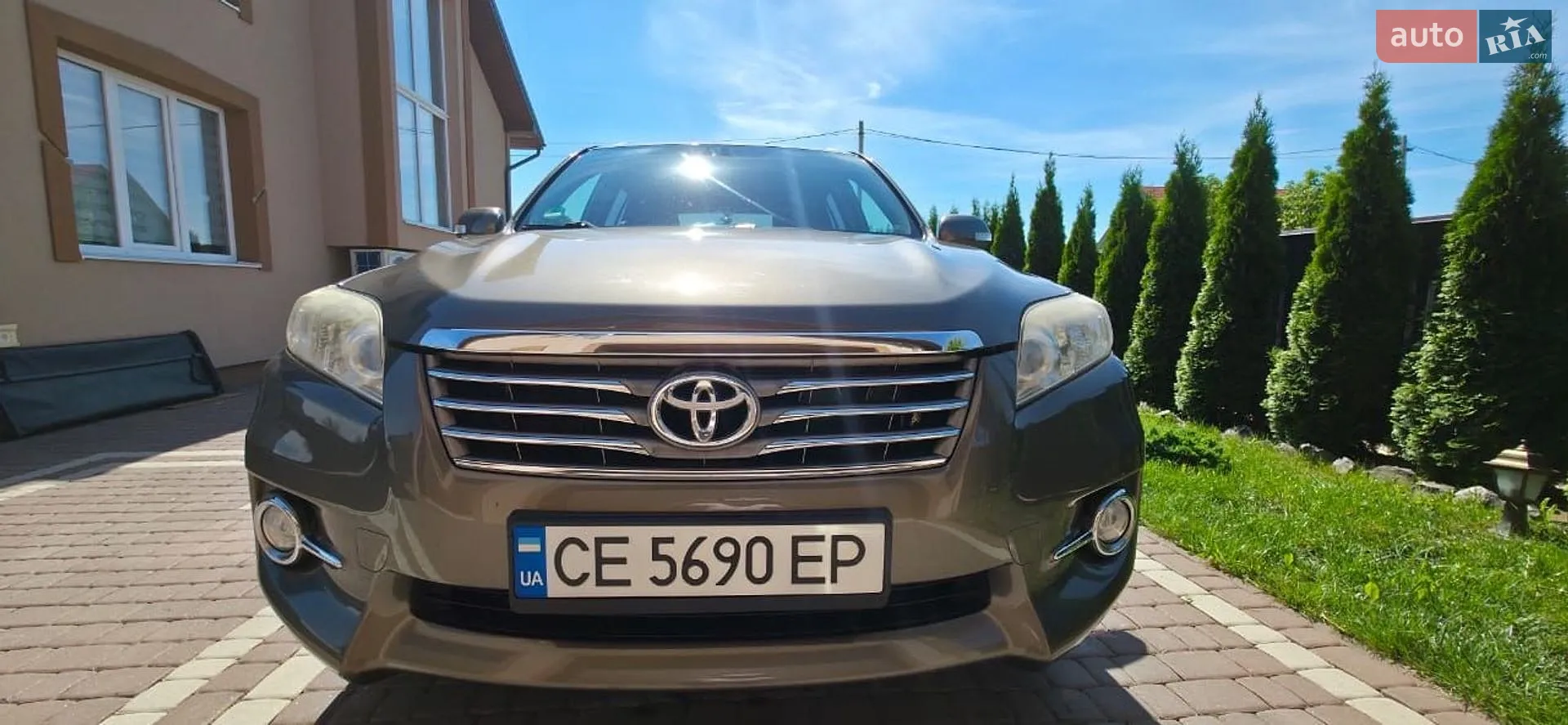 2010 Toyota RAV 4 - фото 1