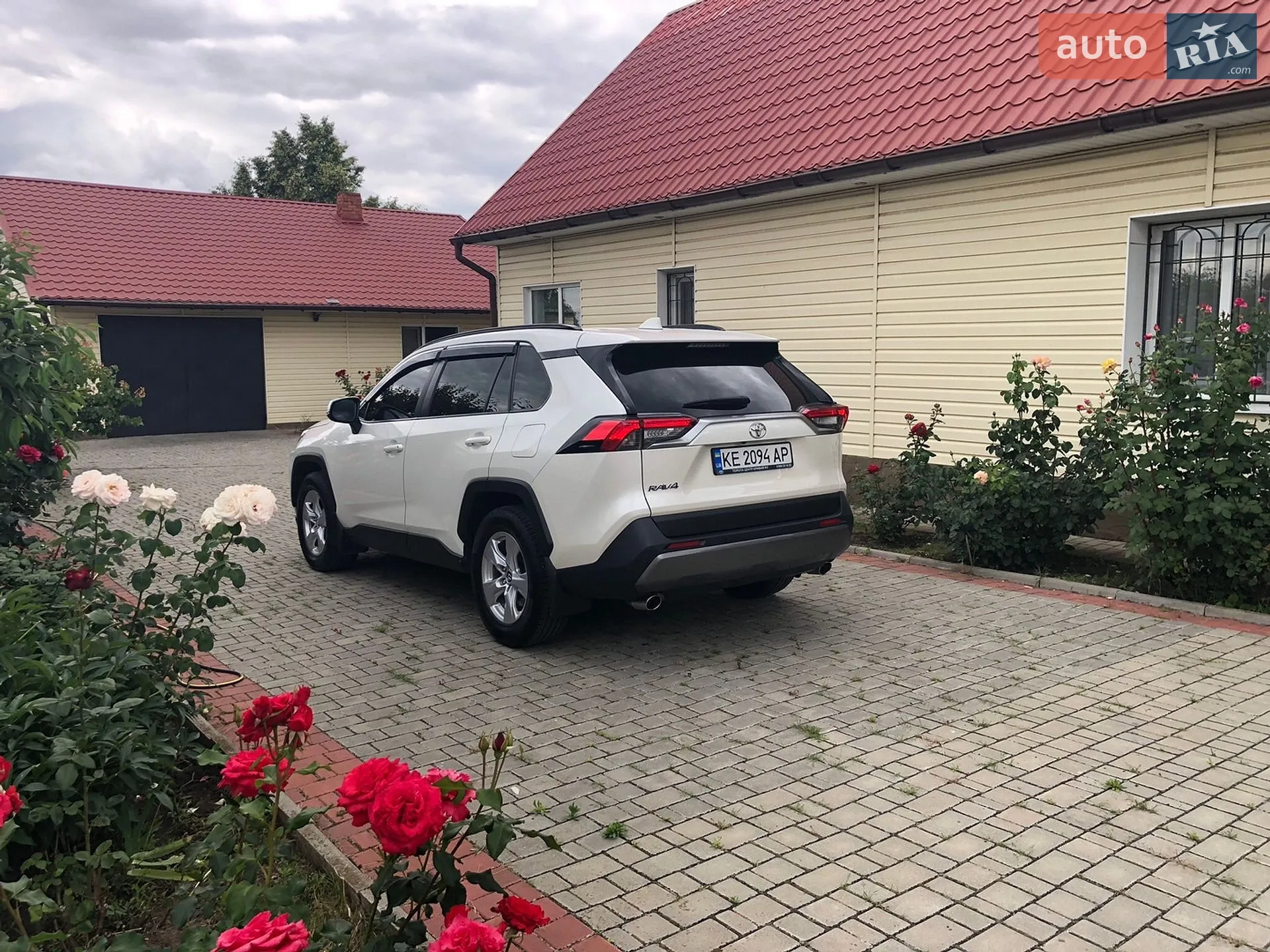 2019 Toyota RAV 4 - мініатюра 9