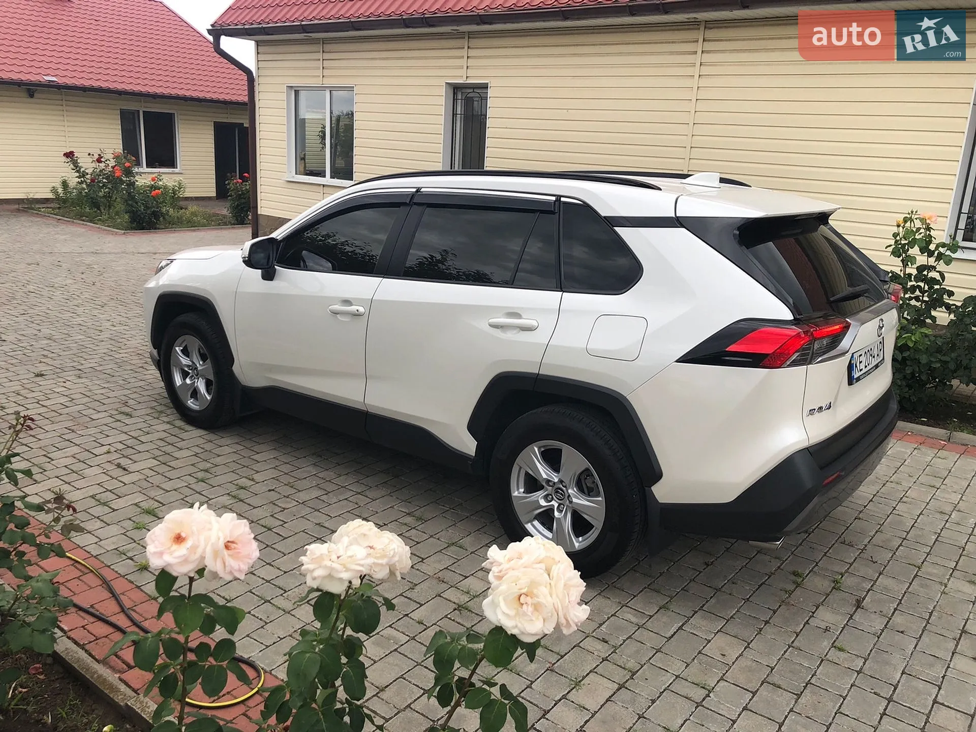 2019 Toyota RAV 4 - мініатюра 11