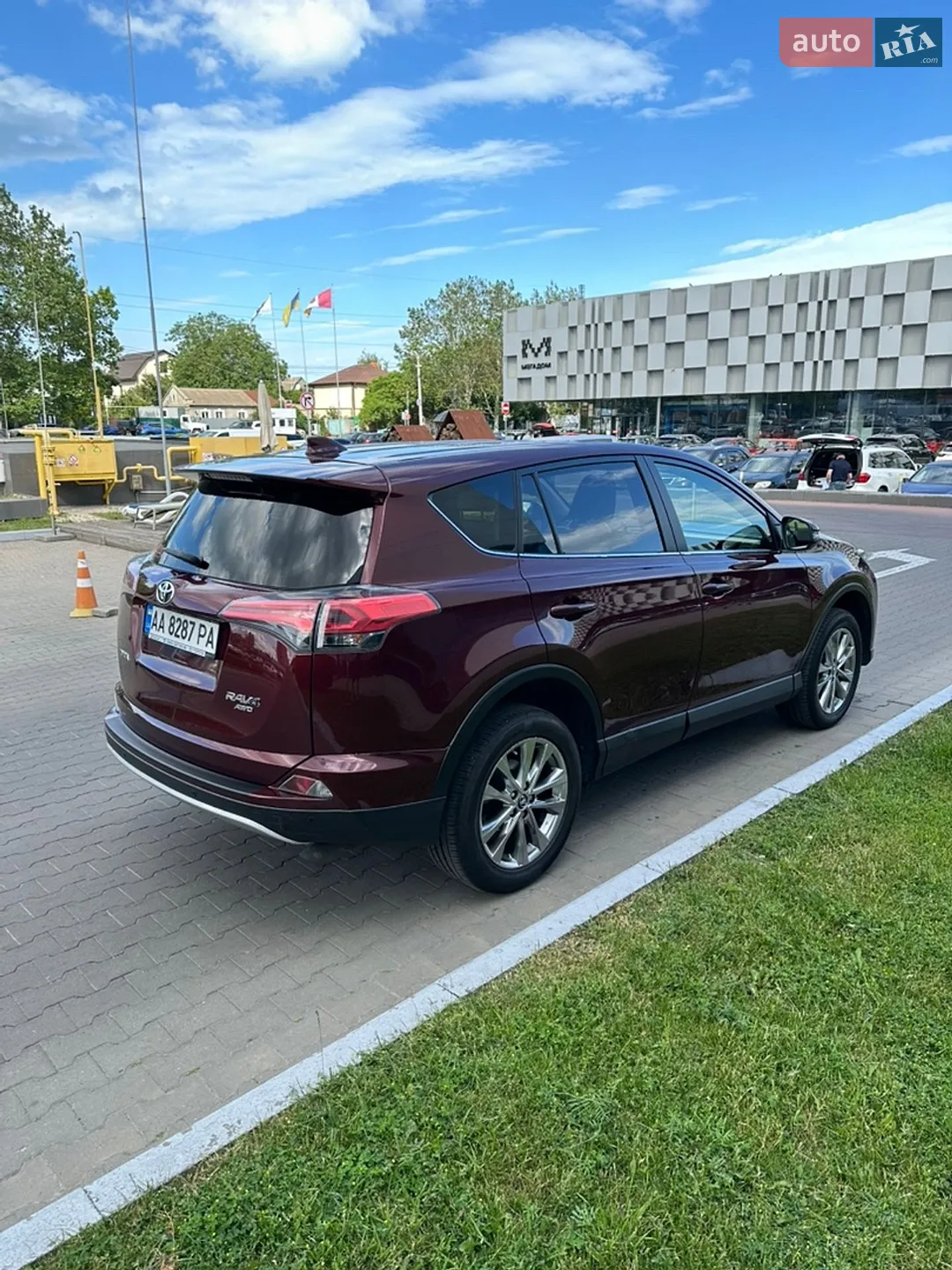 2016 Toyota RAV 4 - мініатюра 7
