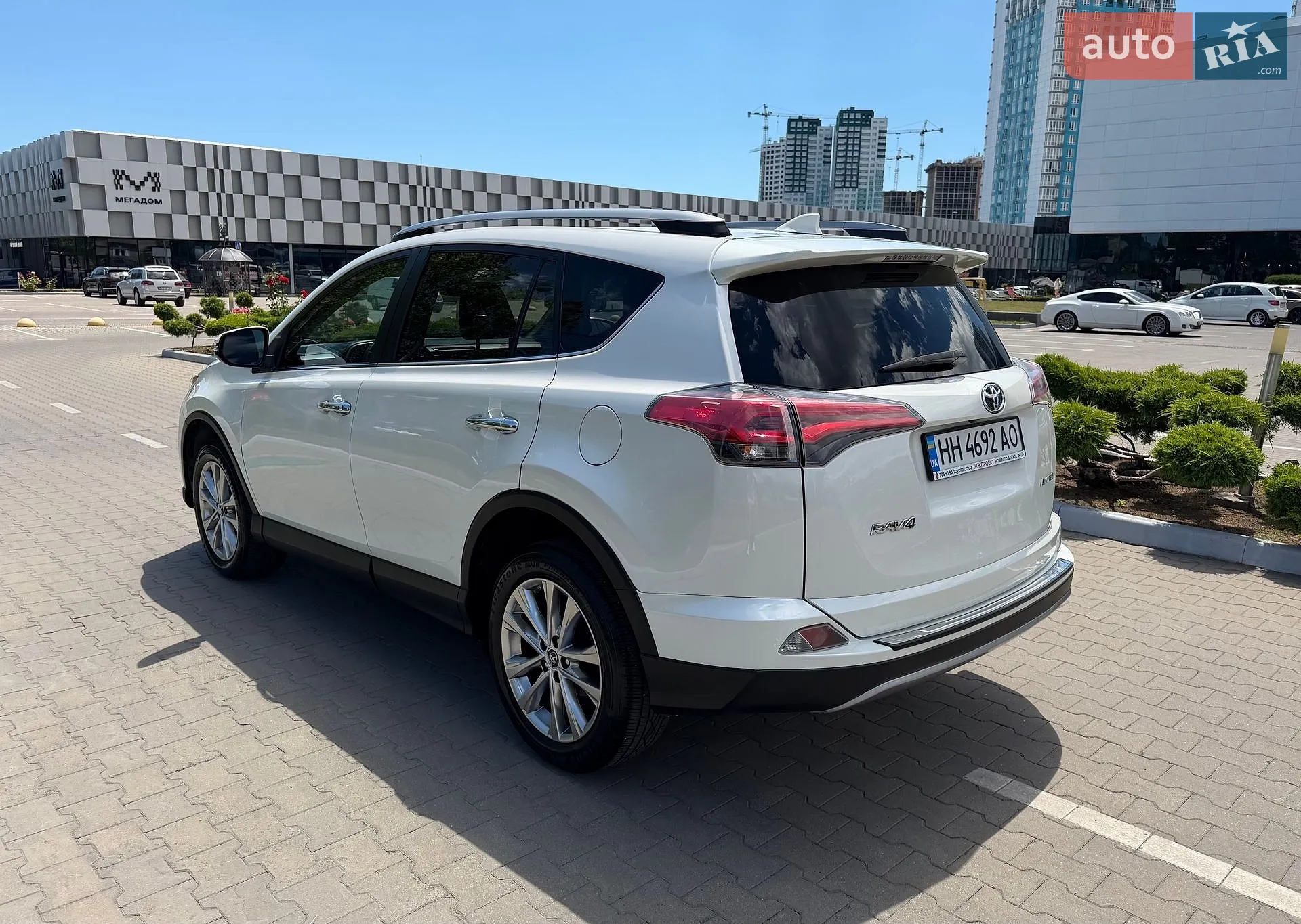 2017 Toyota RAV 4 - мініатюра 12