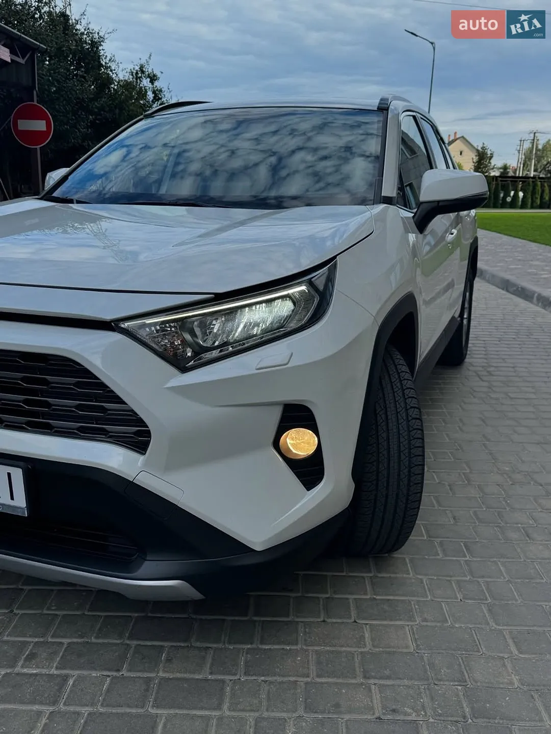 2019 Toyota RAV 4 - мініатюра 2