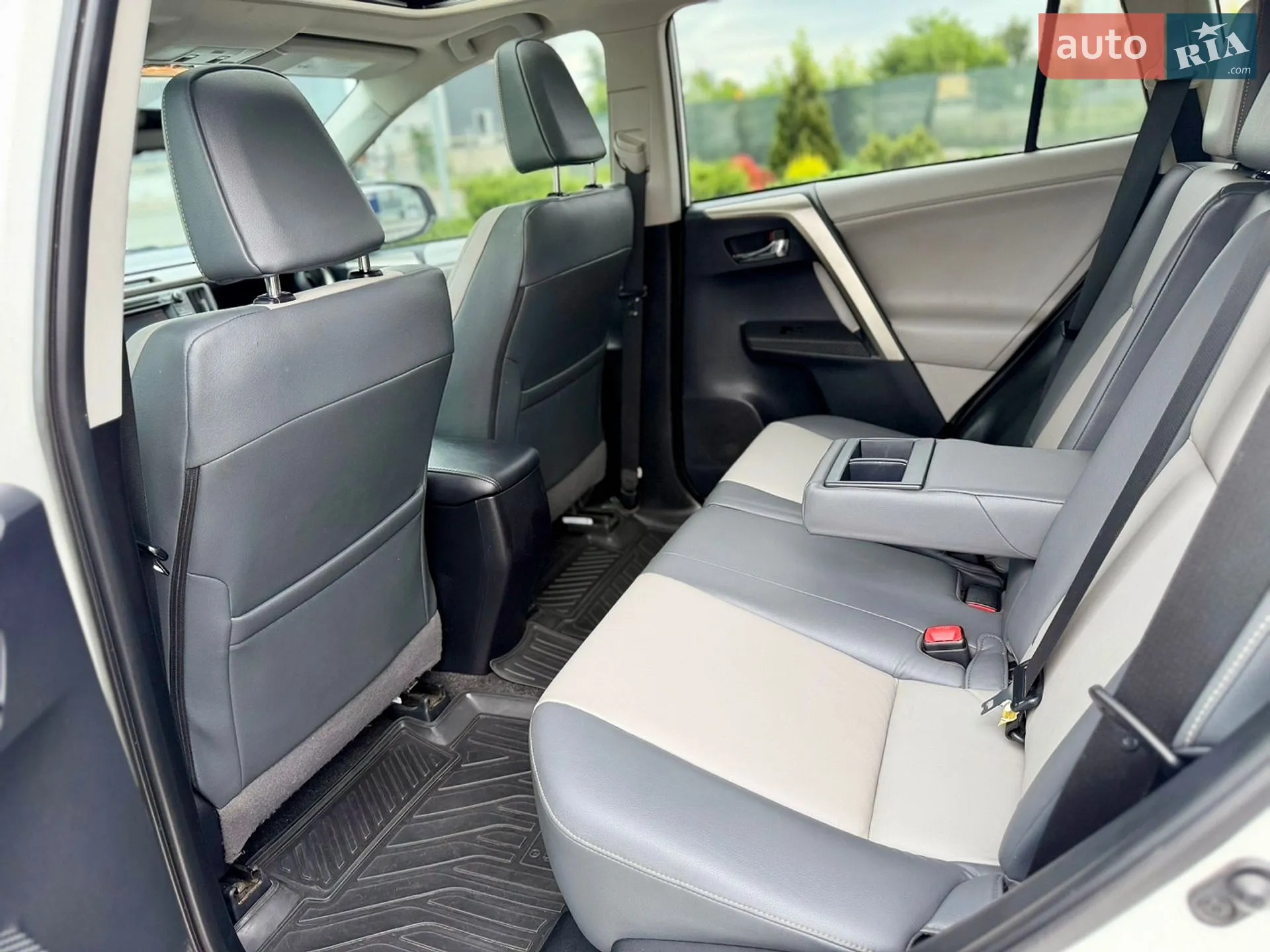 2013 Toyota RAV 4 - мініатюра 11
