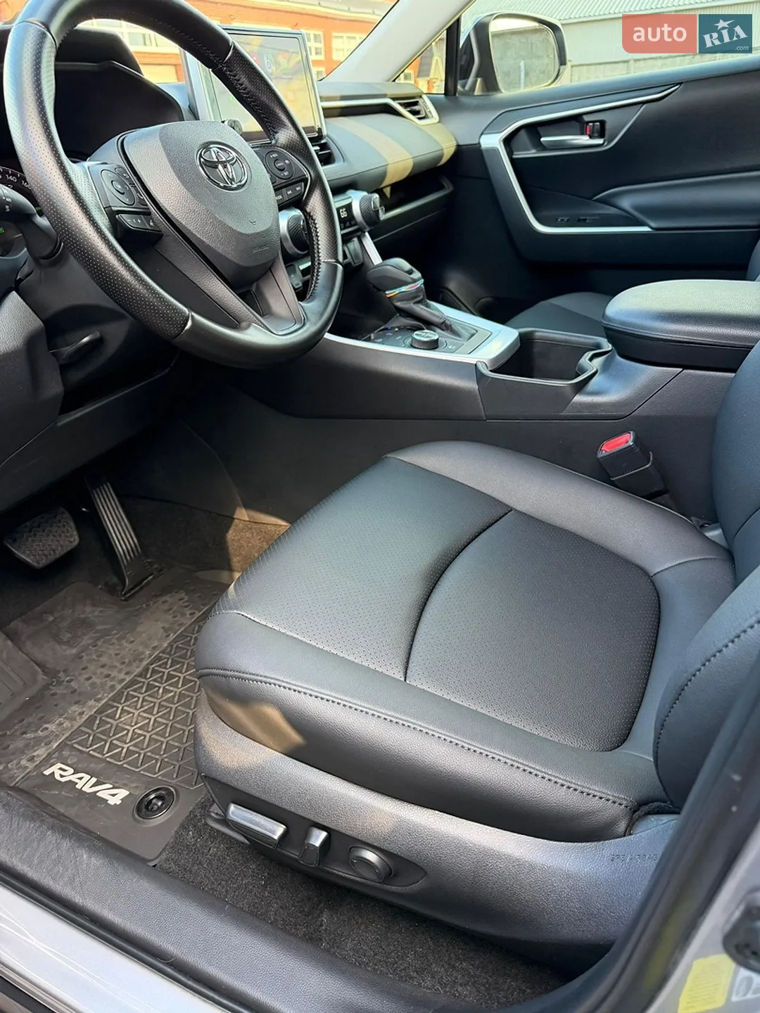 2023 Toyota RAV 4 - мініатюра 25