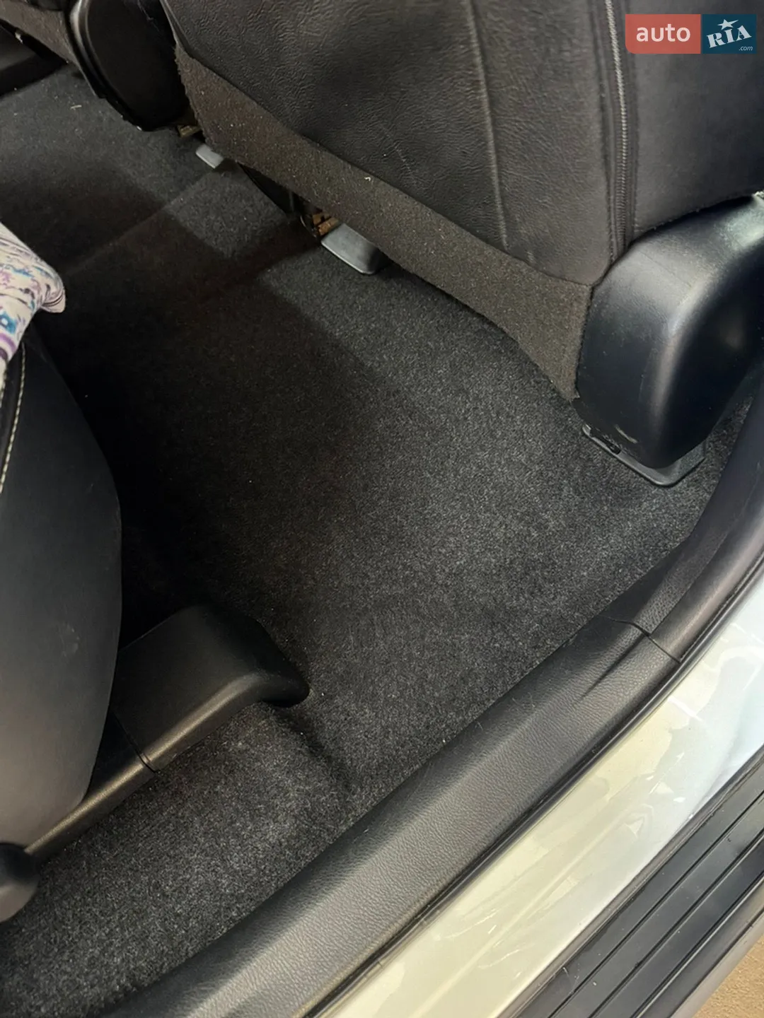 2013 Toyota RAV 4 - мініатюра 9