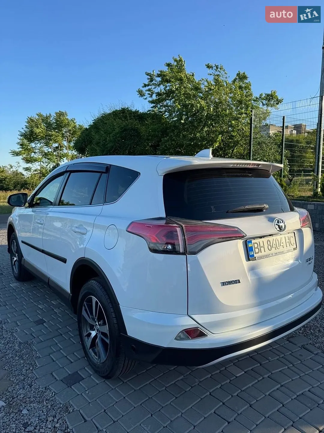 2016 Toyota RAV 4 - мініатюра 8