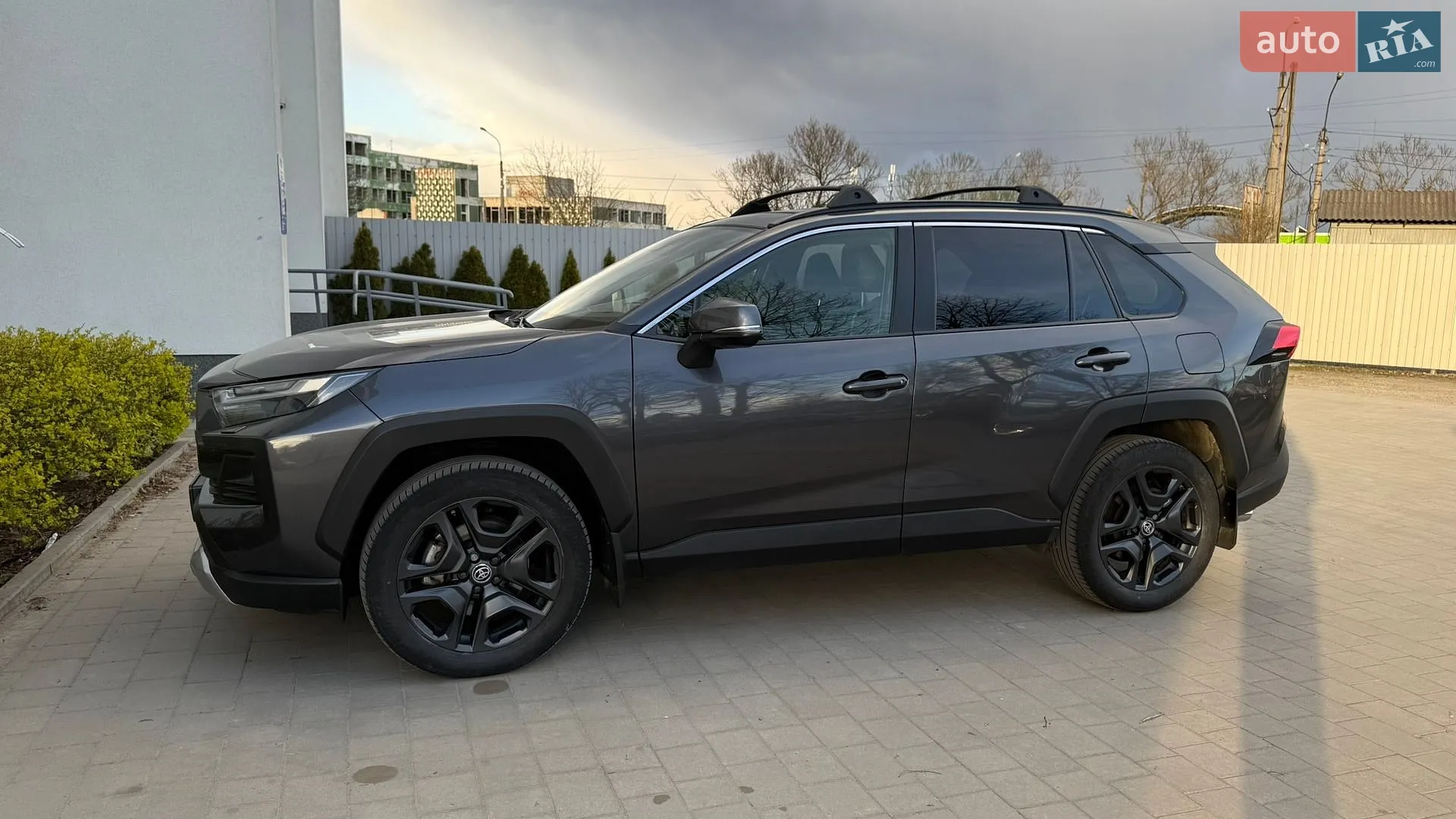 2022 Toyota RAV 4 - мініатюра 12