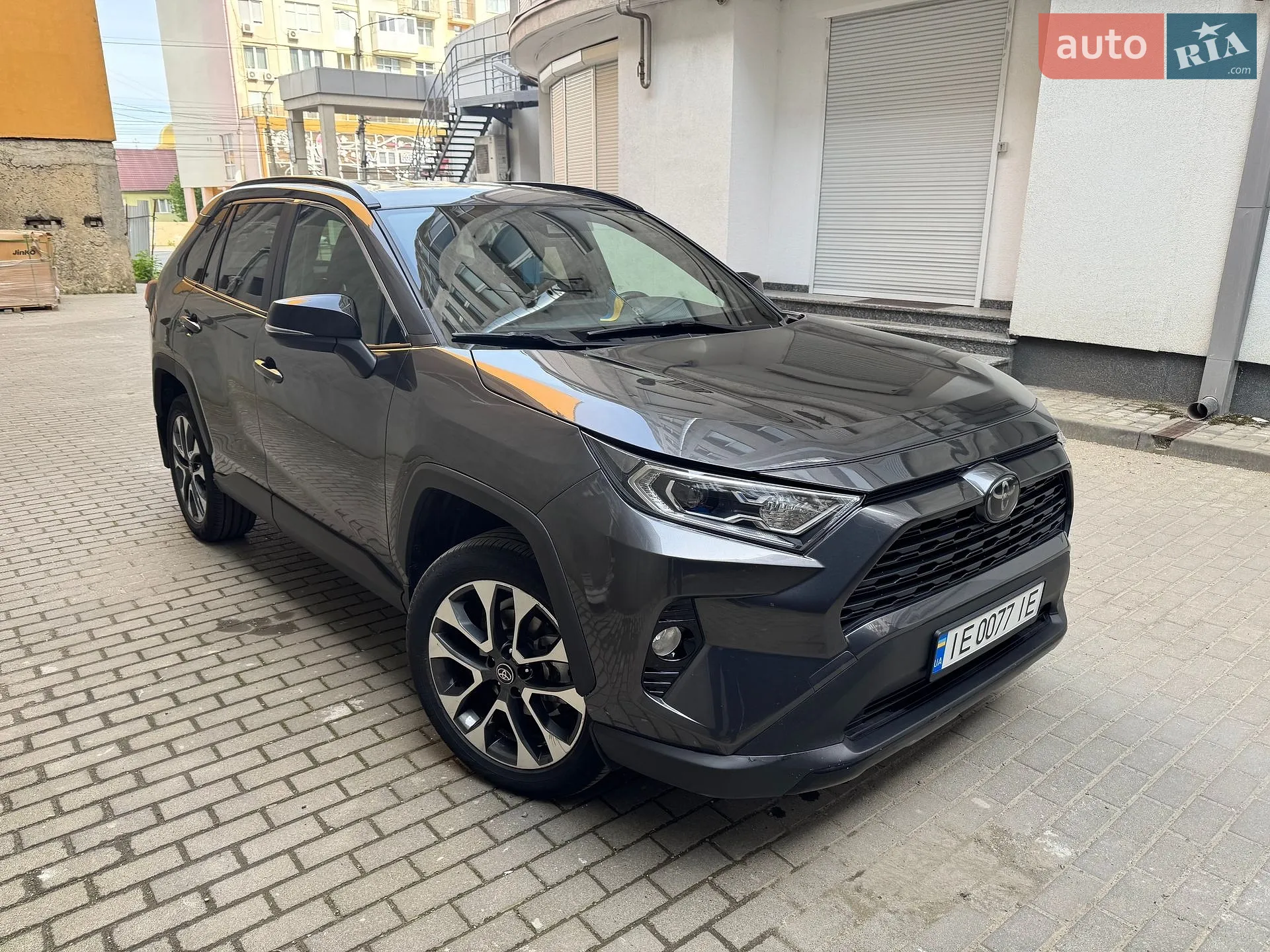 2019 Toyota RAV 4 - фото 1