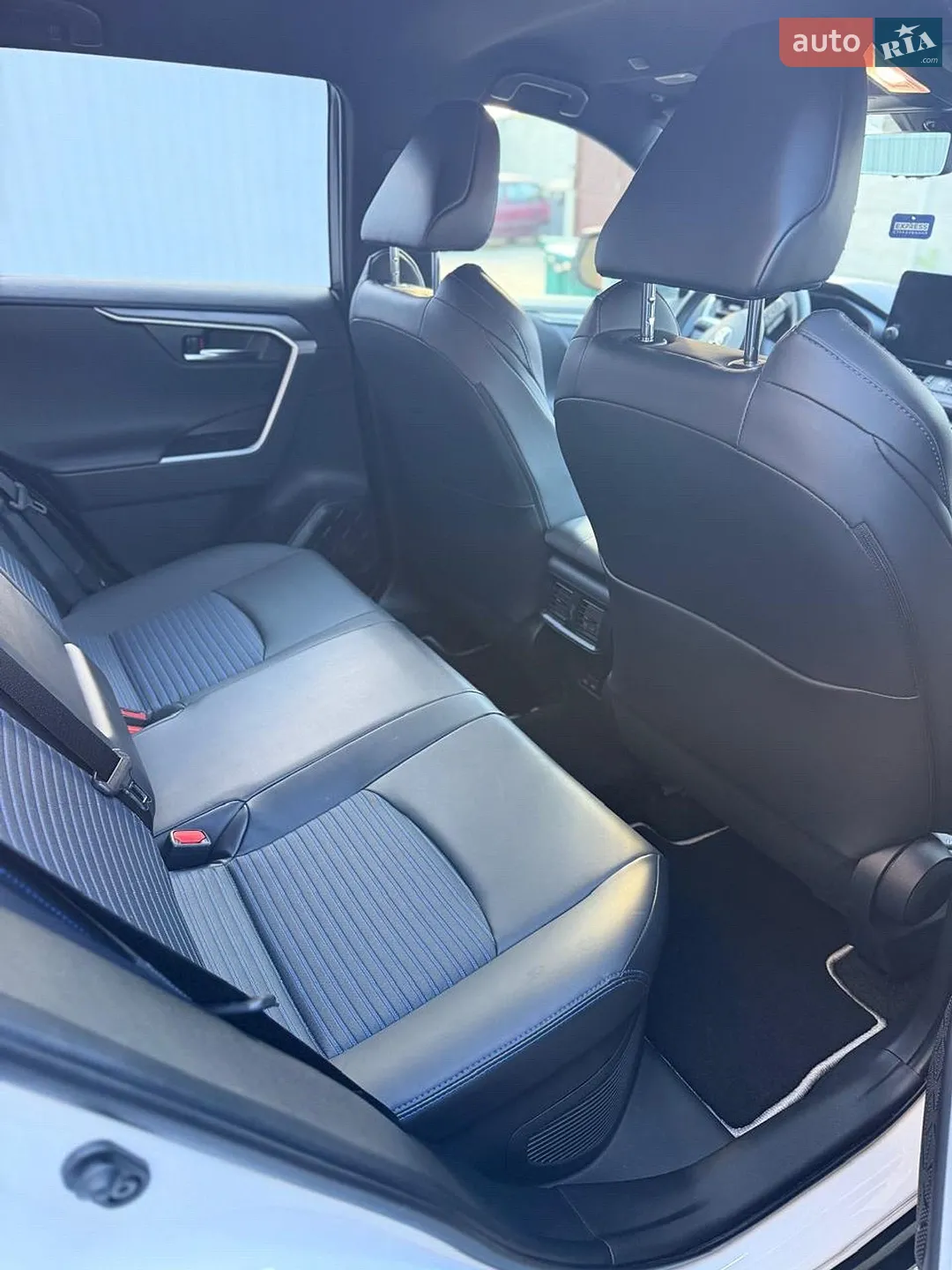2024 Toyota RAV 4 - мініатюра 26