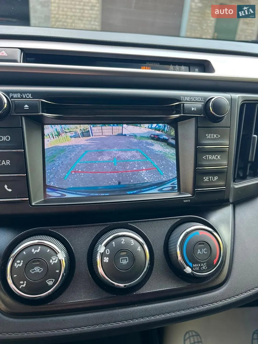 2018 Toyota RAV 4 - мініатюра 12