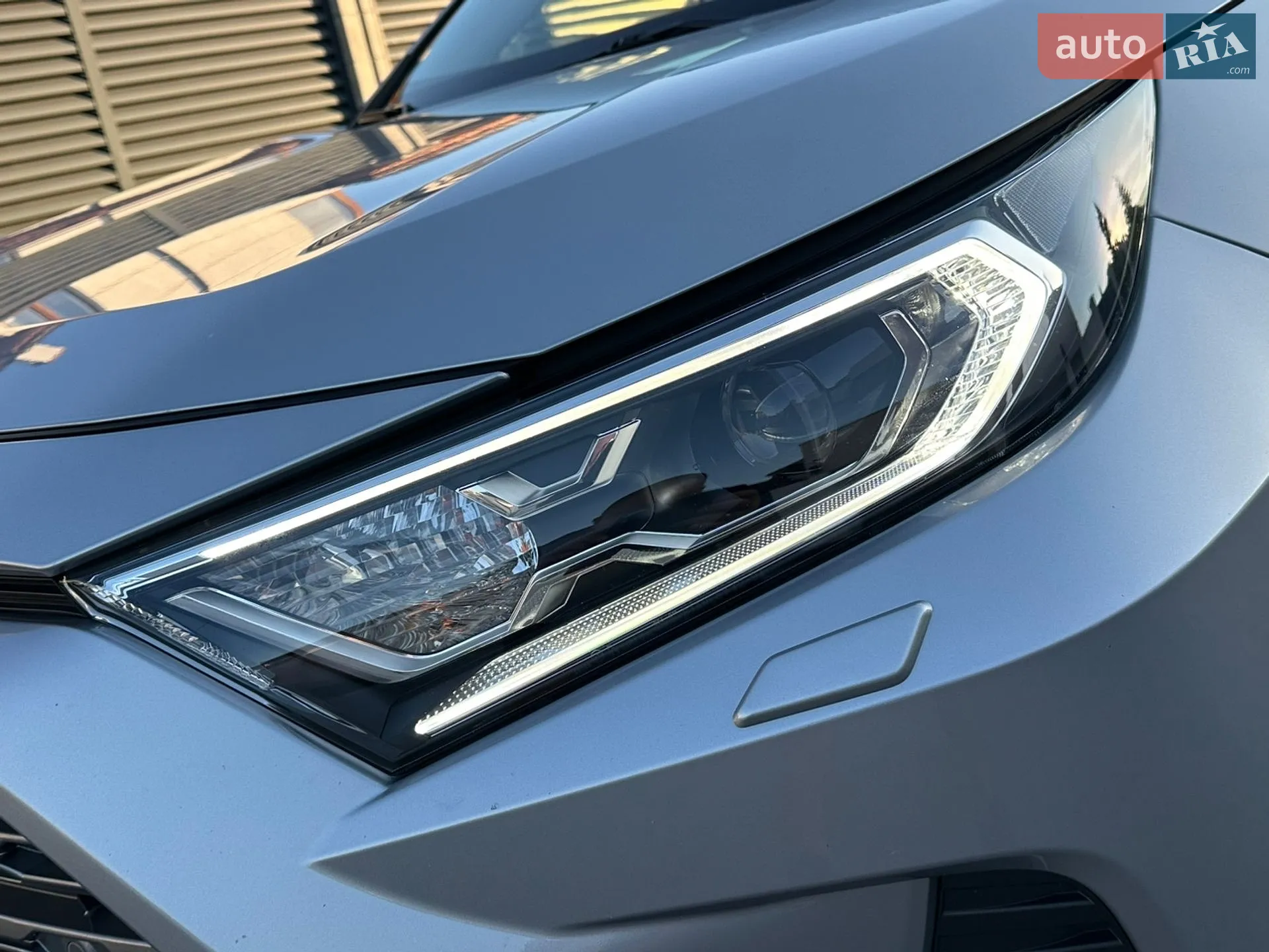 2019 Toyota RAV 4 - мініатюра 5