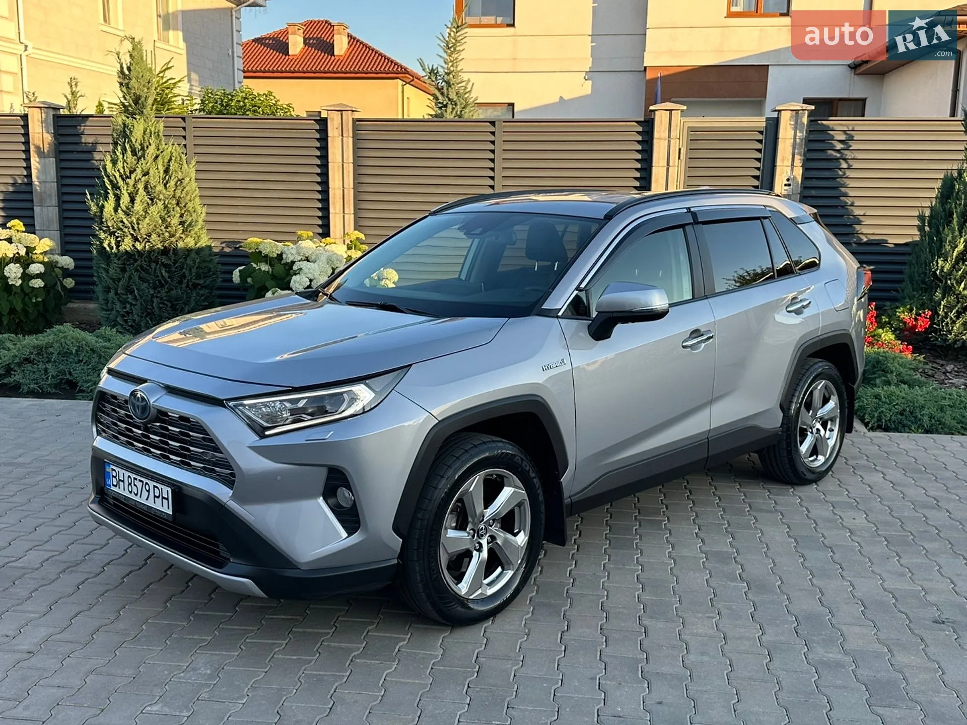 2019 Toyota RAV 4 - мініатюра 11