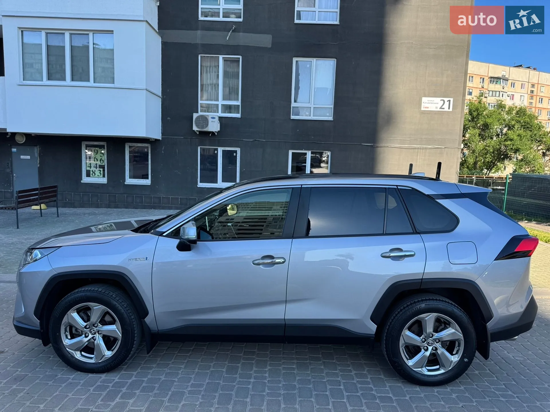 2021 Toyota RAV 4 - мініатюра 12