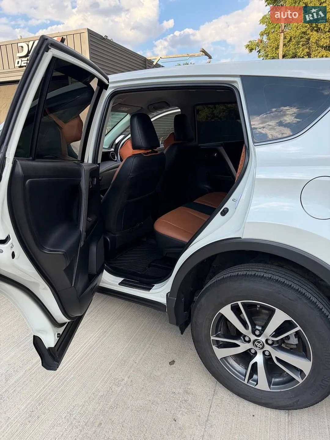 2017 Toyota RAV 4 - мініатюра 17